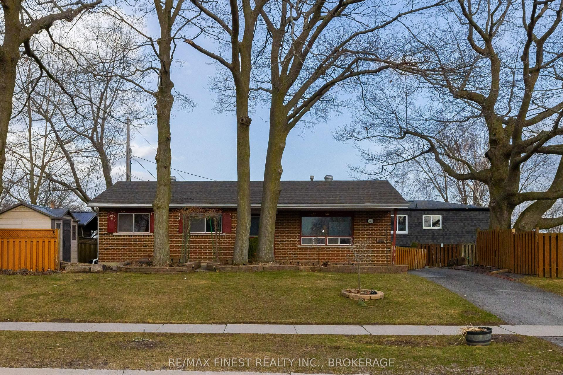 628 Stanford Street, Kingston — Detached for sale, photo 1