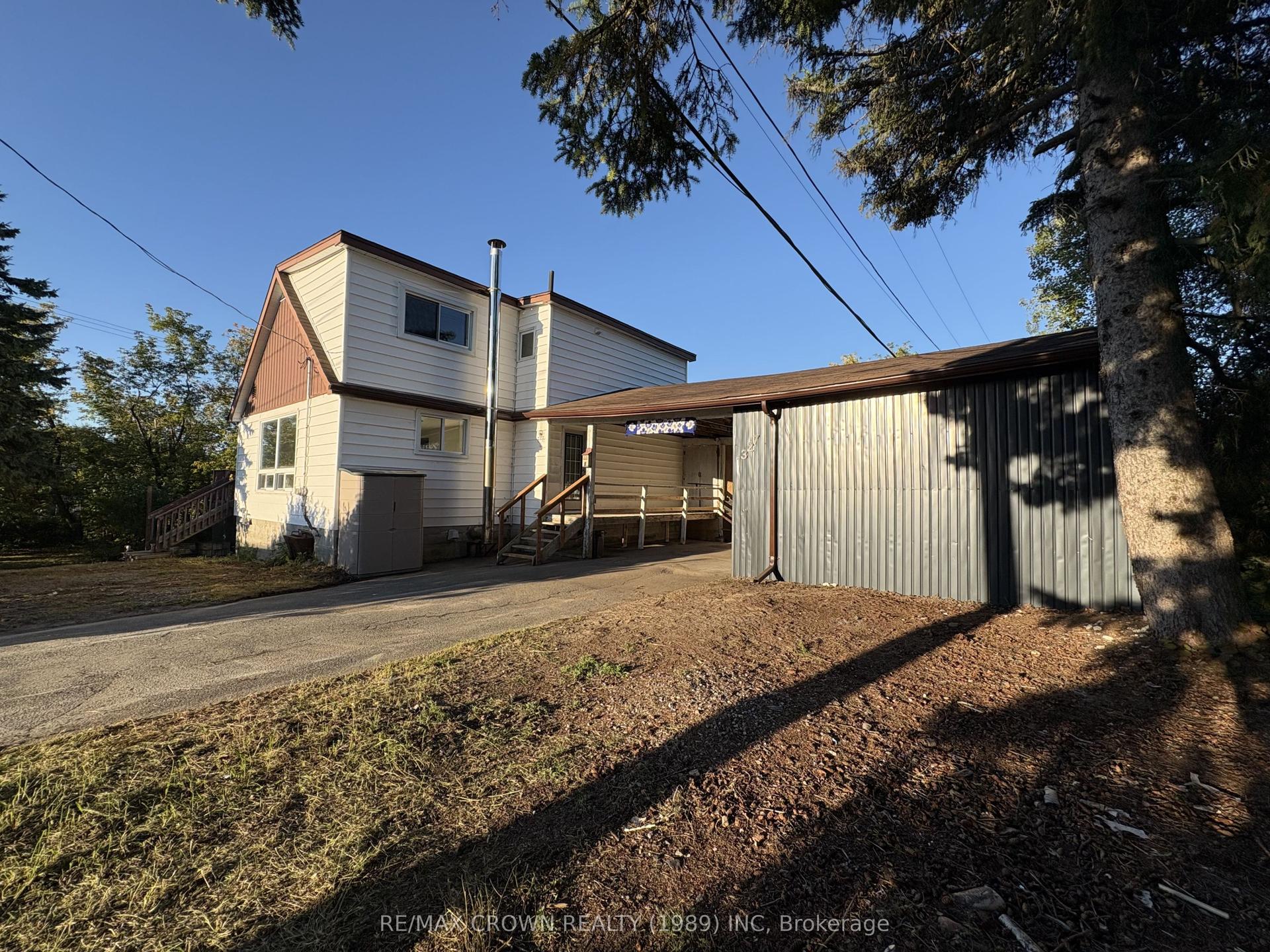1327 Leroux Avenue, Iroquois Falls — Detached for sale, photo 1
