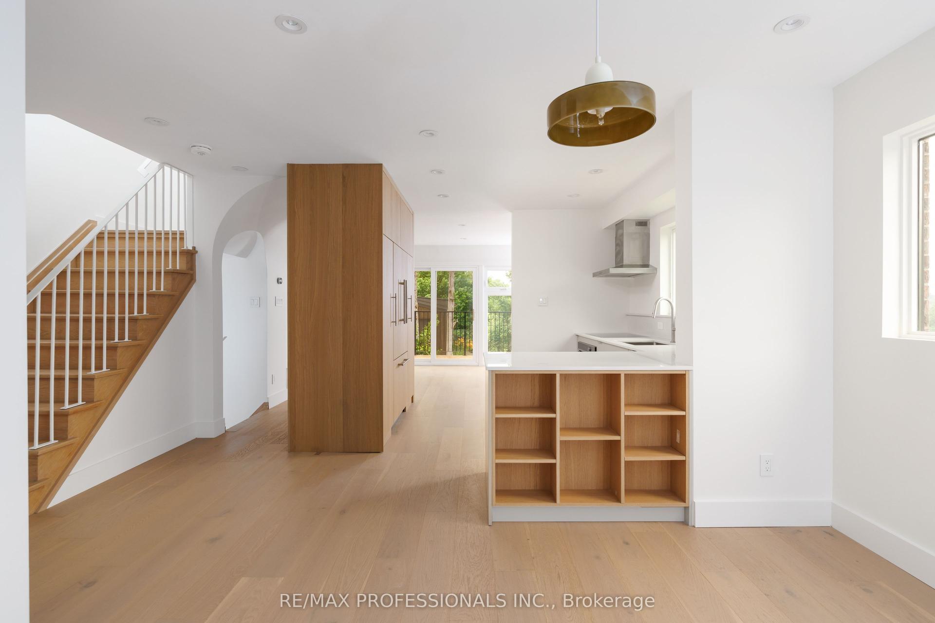 19 Arnold Avenue, Toronto — Detached for sale, photo 1