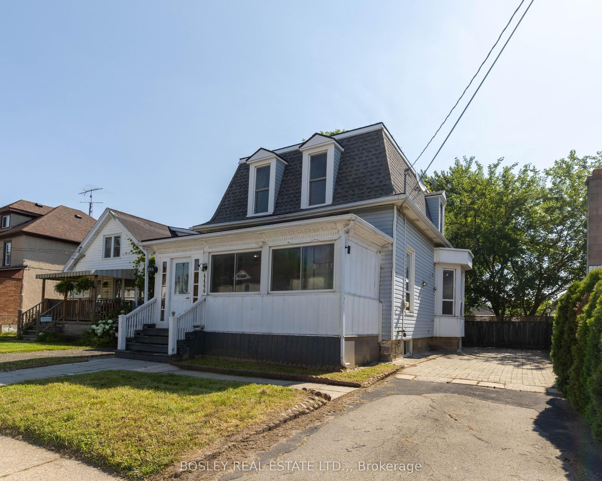 4466 Fourth Avenue, Niagara Falls — Detached for sale, photo 1