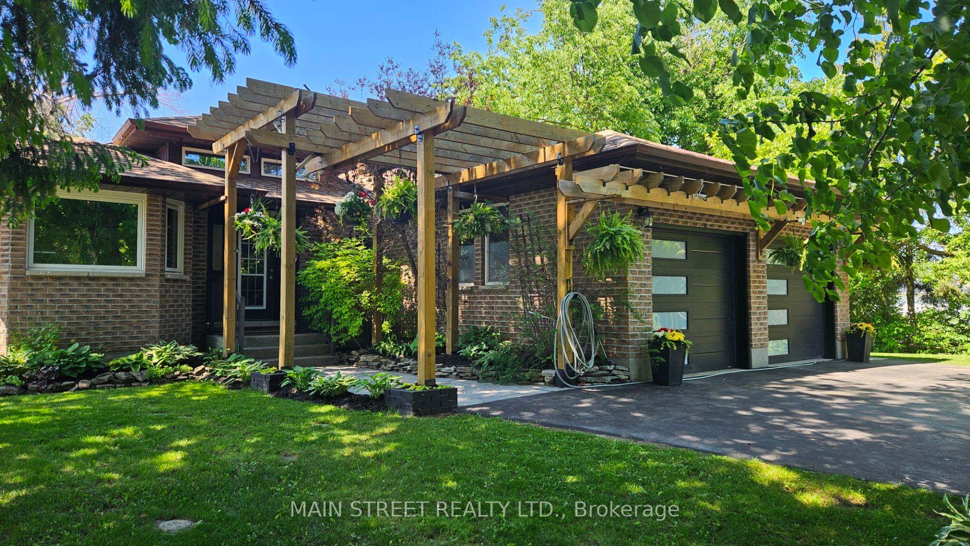 24 Maple Grove Road — photo 1
