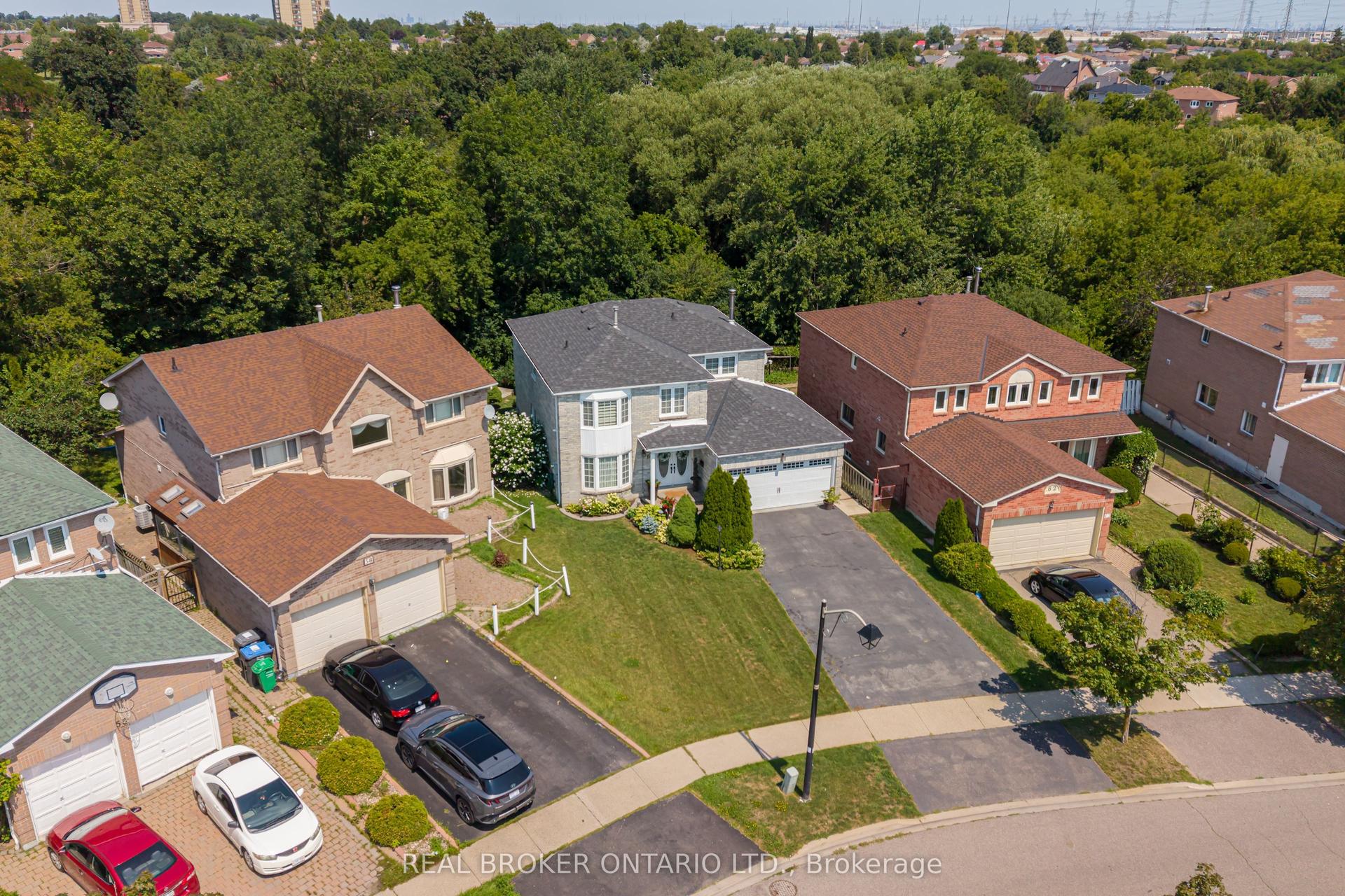 60 Ravenswood Drive, Brampton — Detached for sale, photo 1