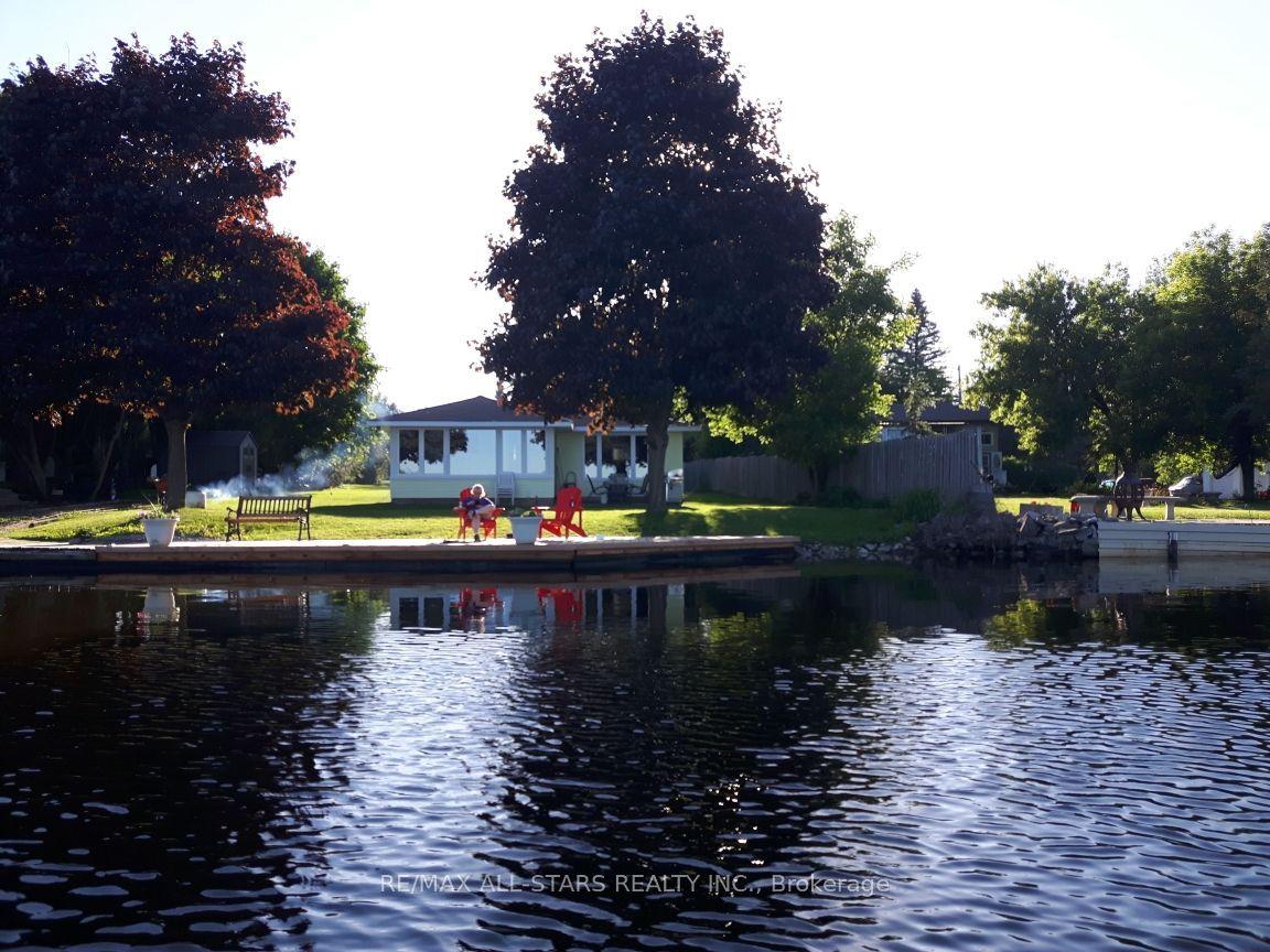 42 Riverside Drive, Kawartha Lakes — Detached for sale, photo 1