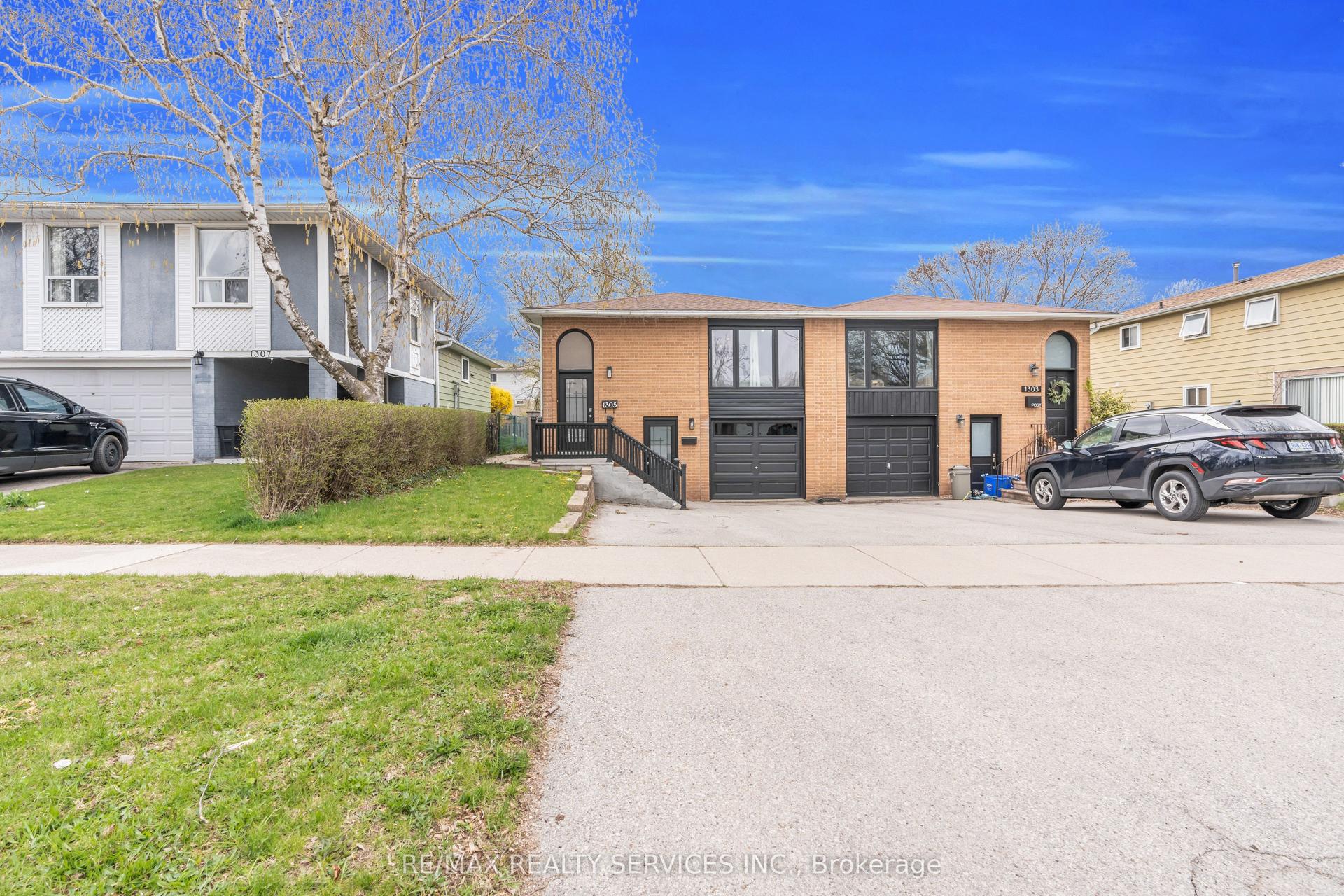 1305 Consort Crescent BSMT #BSMT — photo 1
