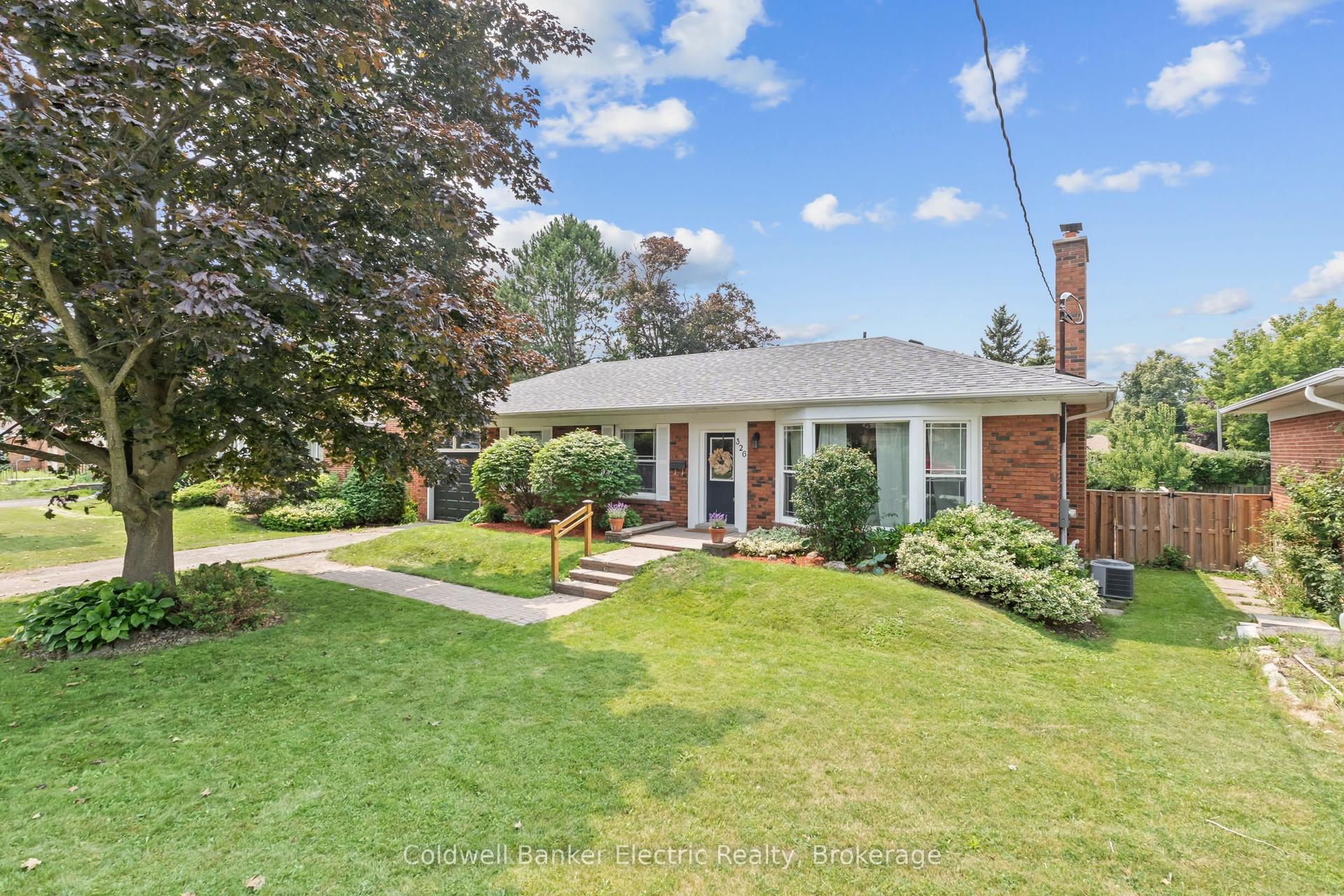 326 Cochrane Street, Whitby — Detached for sale, photo 1