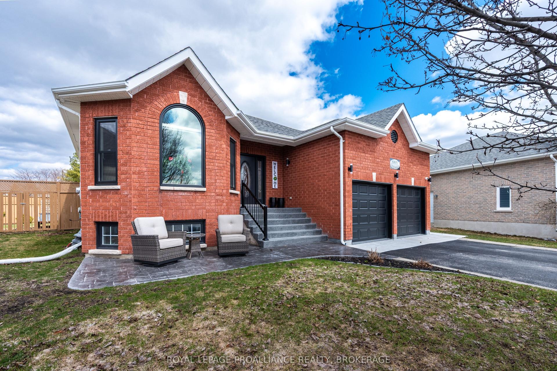 688 Chadwick Court — photo 1