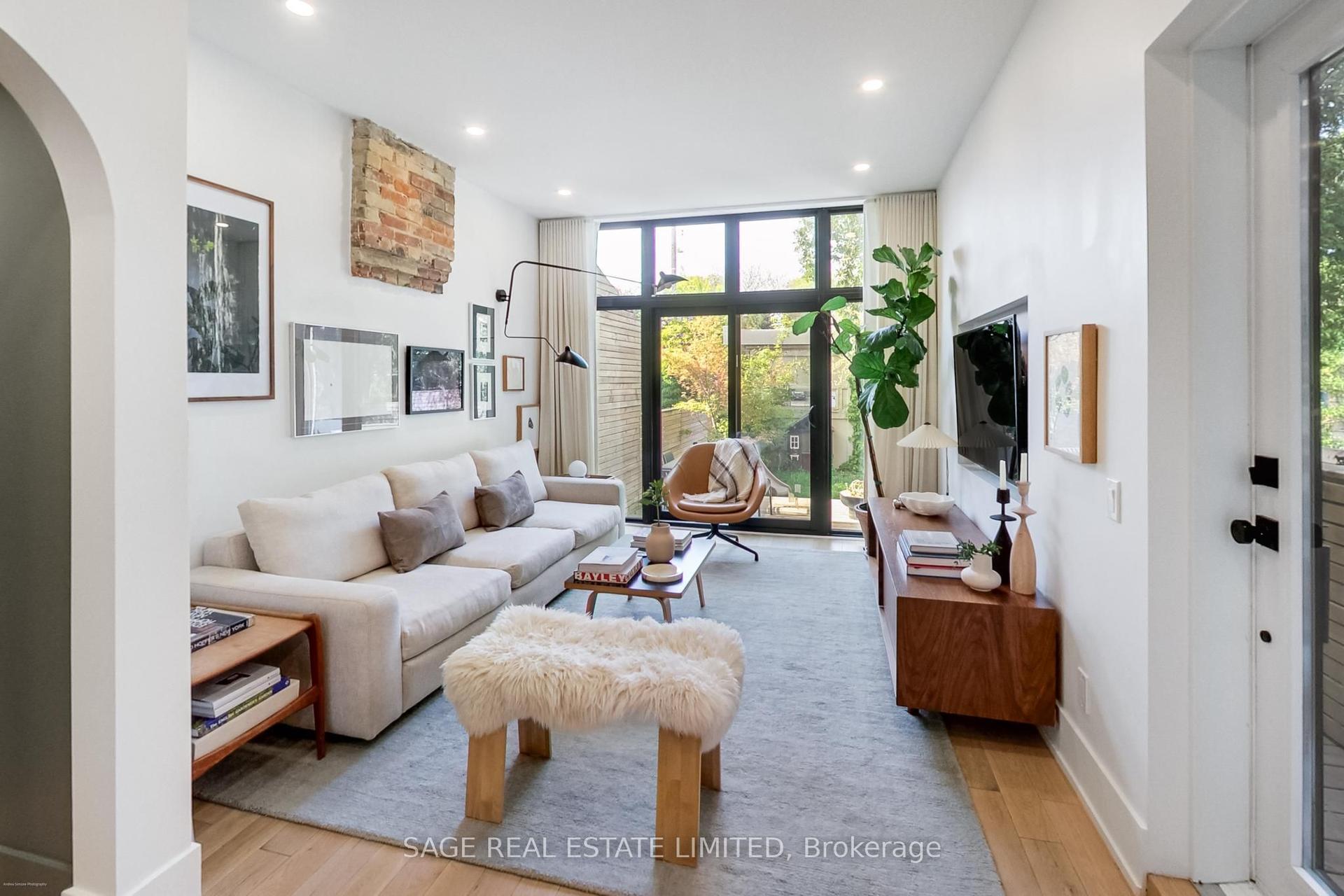 88 Galley Avenue — photo 1