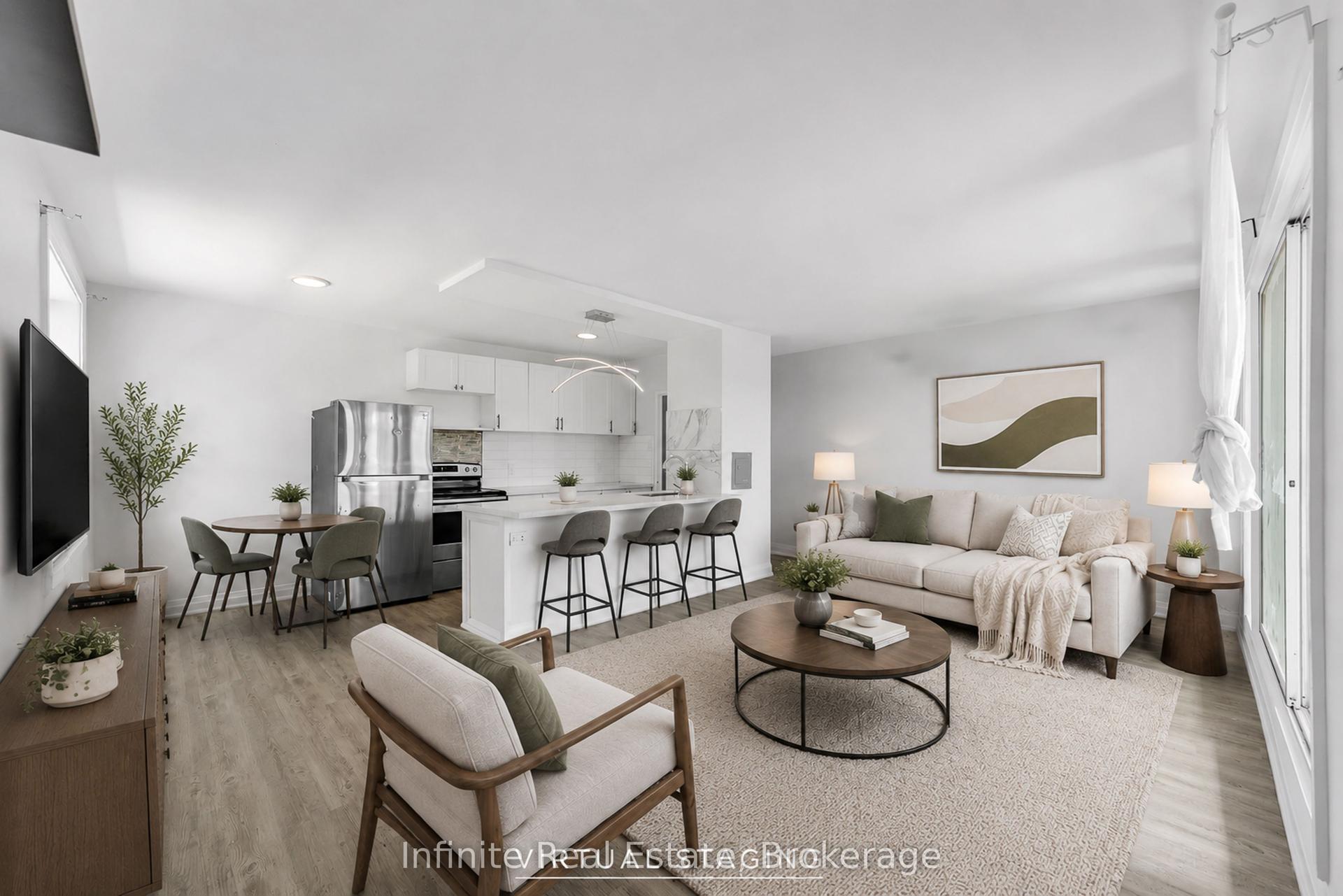 896 Eglinton Avenue E 113 #113, Toronto — Multiplex for lease, photo 1