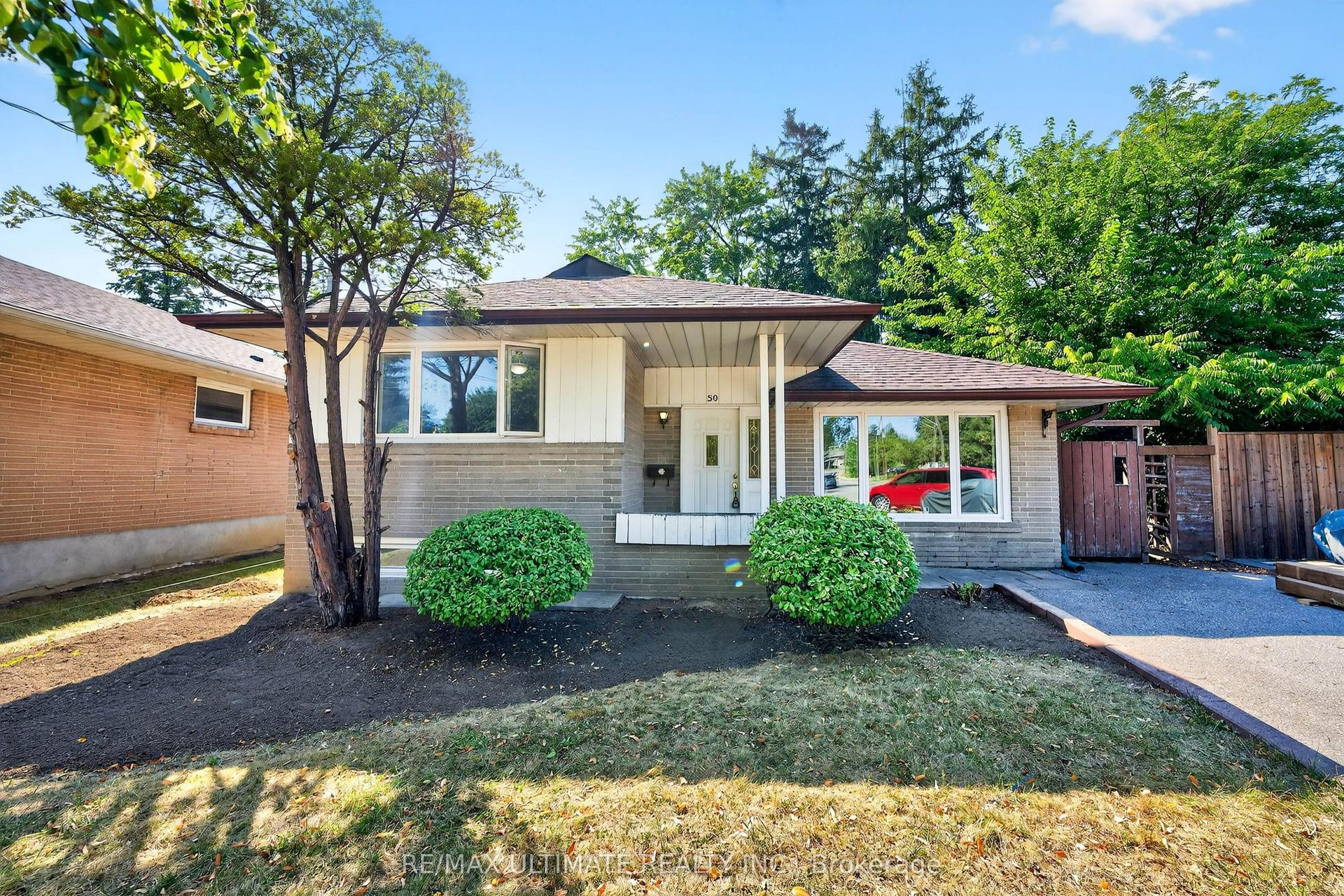 50 Charlemont Crescent, Toronto — Detached for lease, photo 1