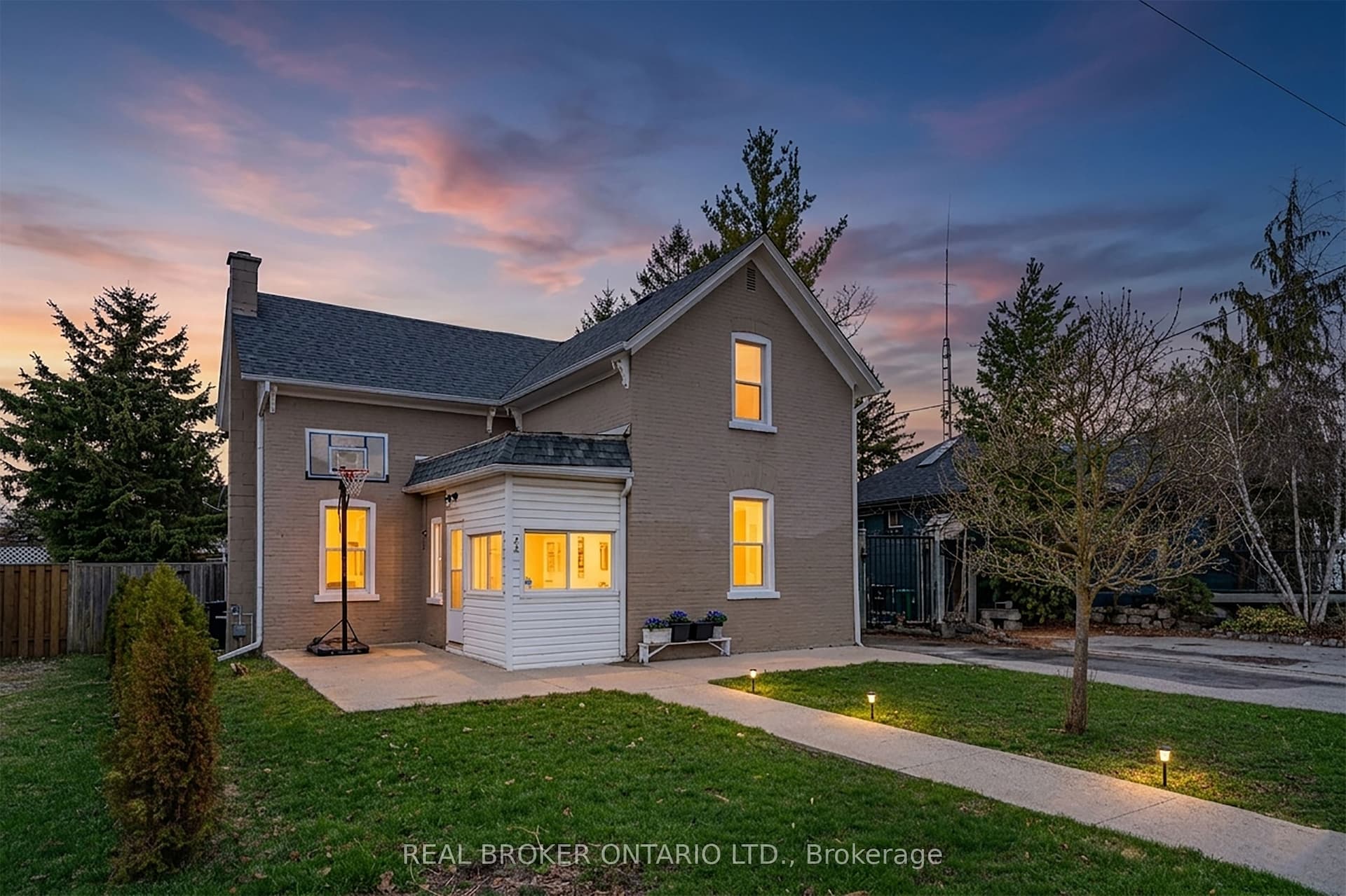 82 Bond Street — photo 1