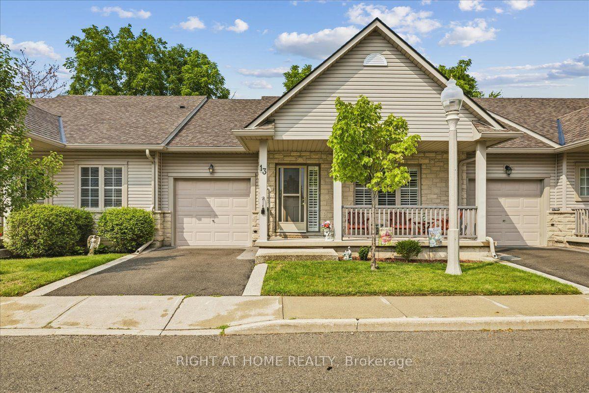 34 Southbrook Drive 13 #13, Hamilton — Condo Town for sale, photo 1