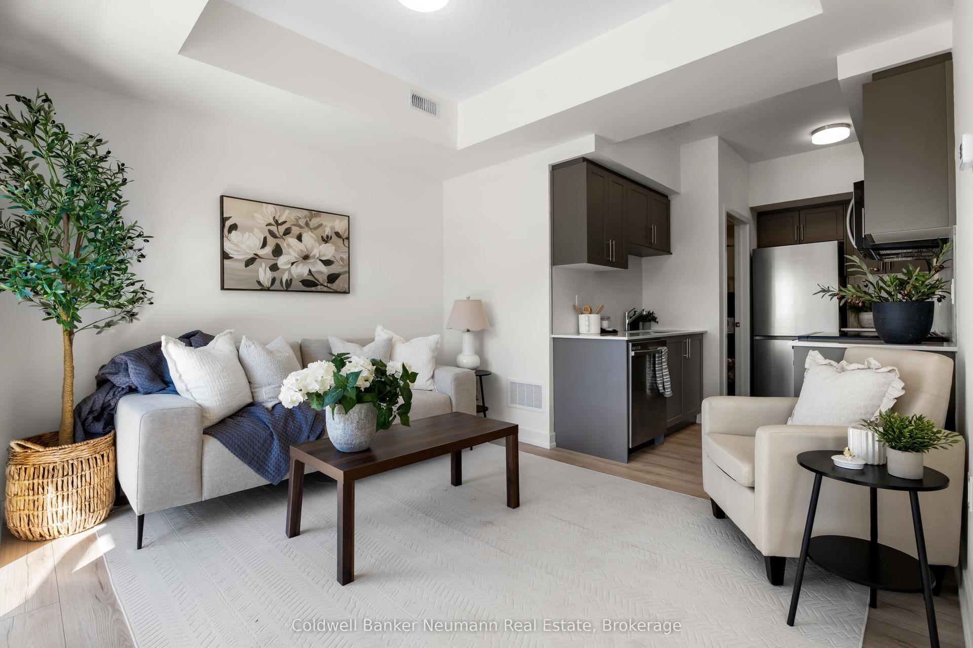 940 St David Street N 51 #51, Centre Wellington — Condo Town for sale, photo 1