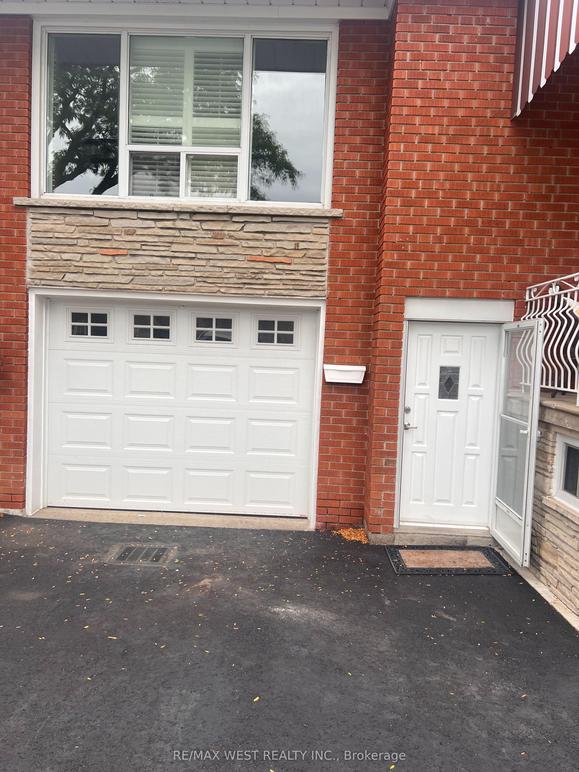 57 Starview Drive, Toronto — Semi-Detached for lease, photo 1