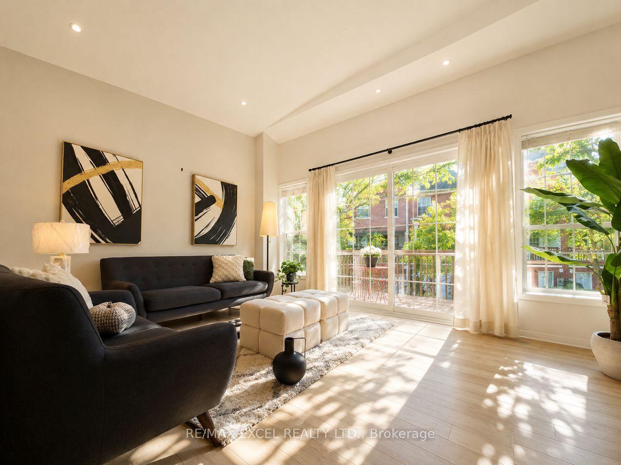 22 Exchequer Place — photo 1