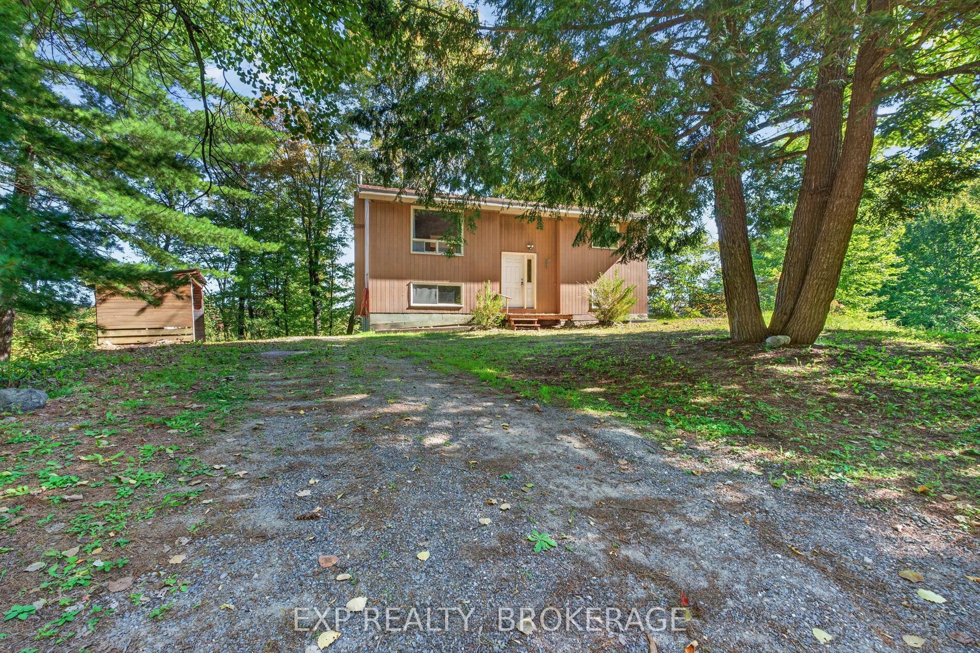 1054 York Road, Frontenac — Detached for sale, photo 1