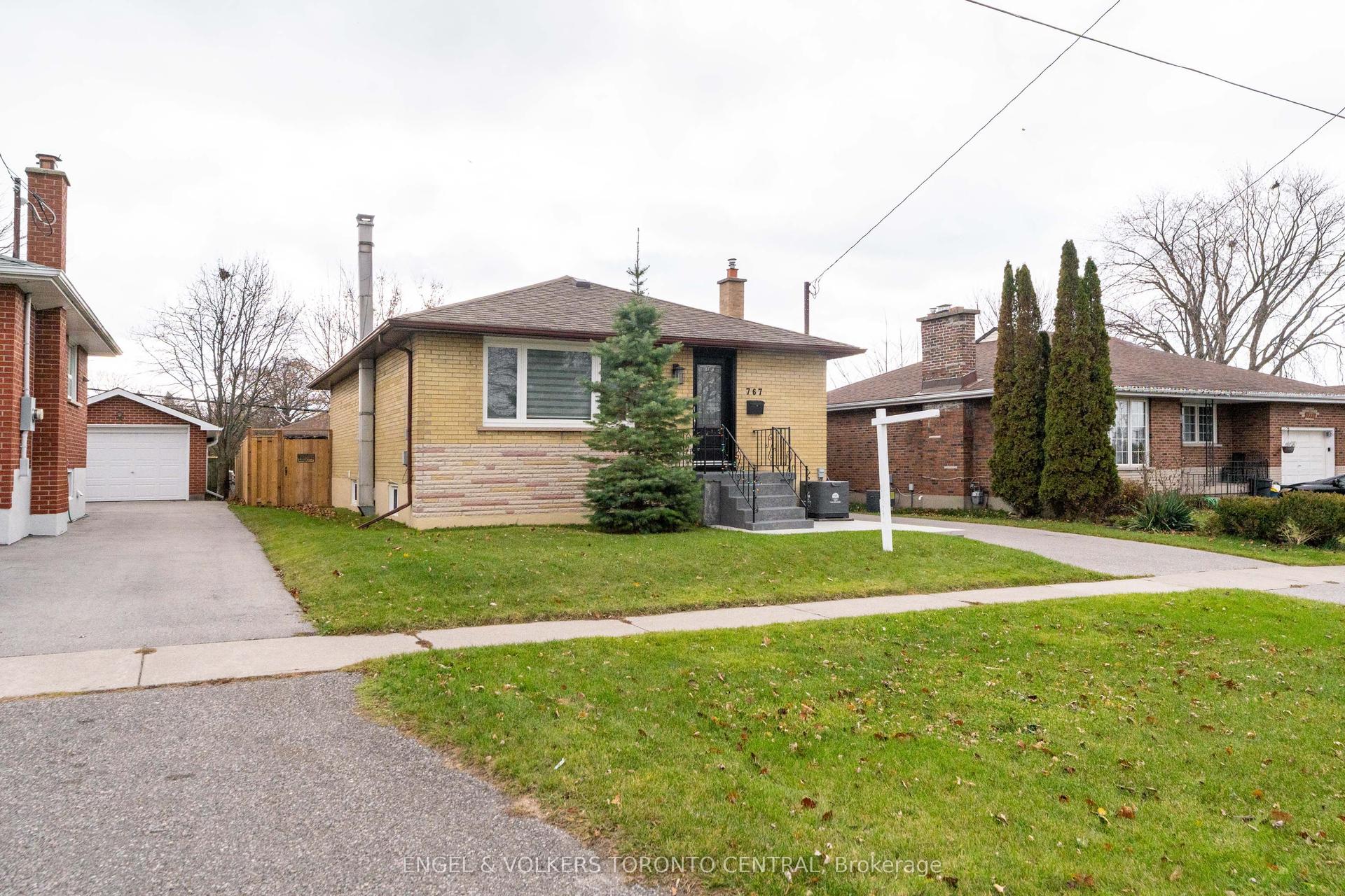 767 Phillip Murray Avenue — photo 1