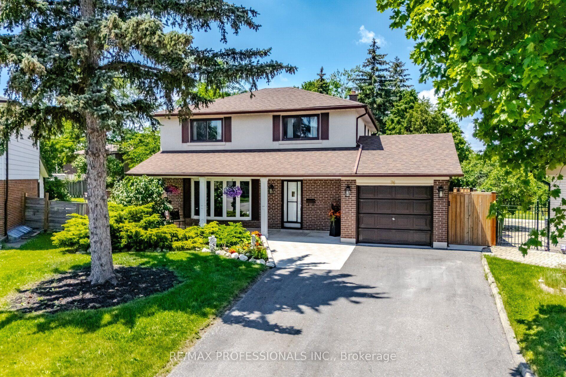 74 Ringway Crescent, Toronto — Detached for sale, photo 1