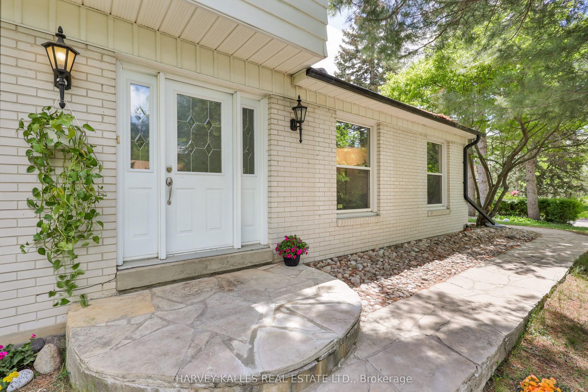 62 Aberfeldy Crescent — photo 1