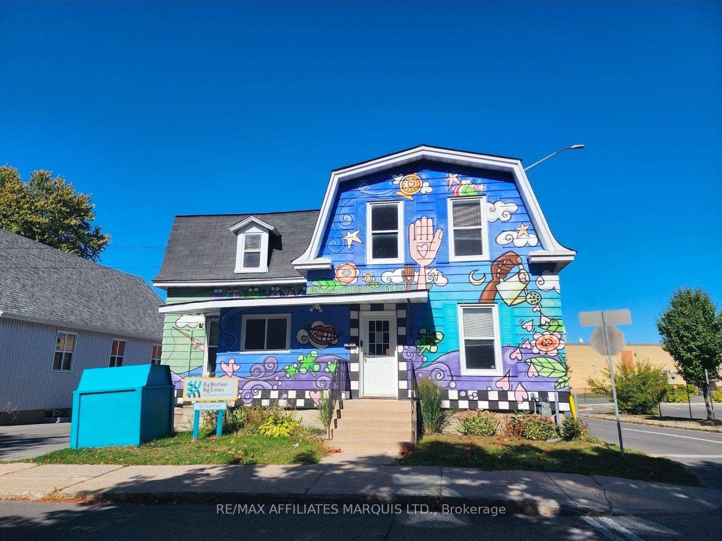 101 Third Street W — photo 1