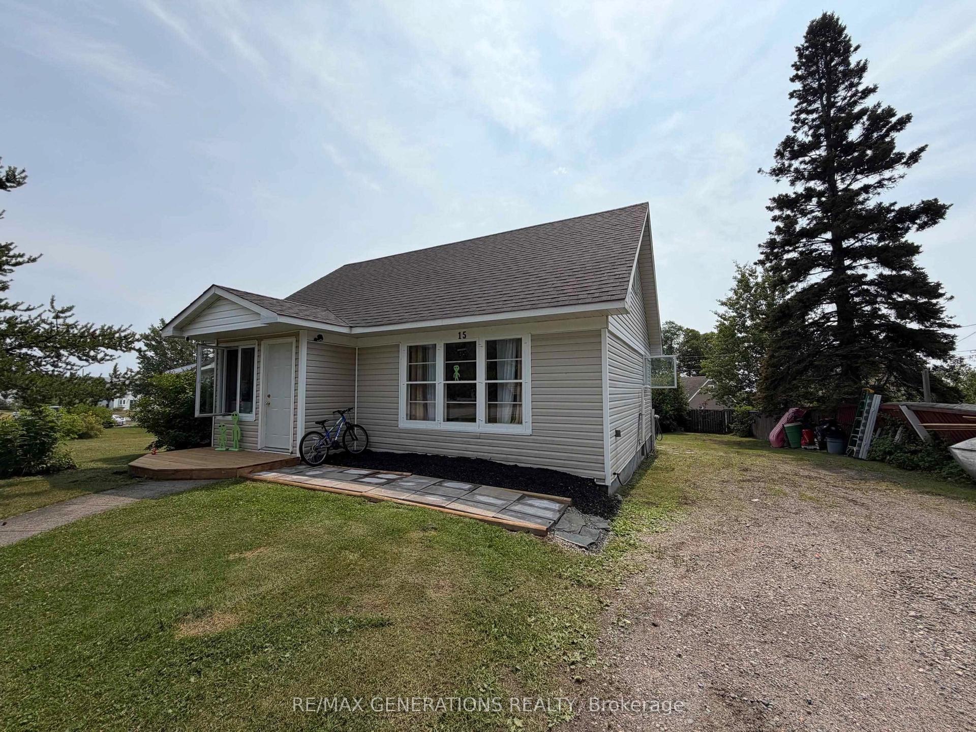 15 PRINCESS Avenue, Terrace Bay — Detached for sale, photo 1
