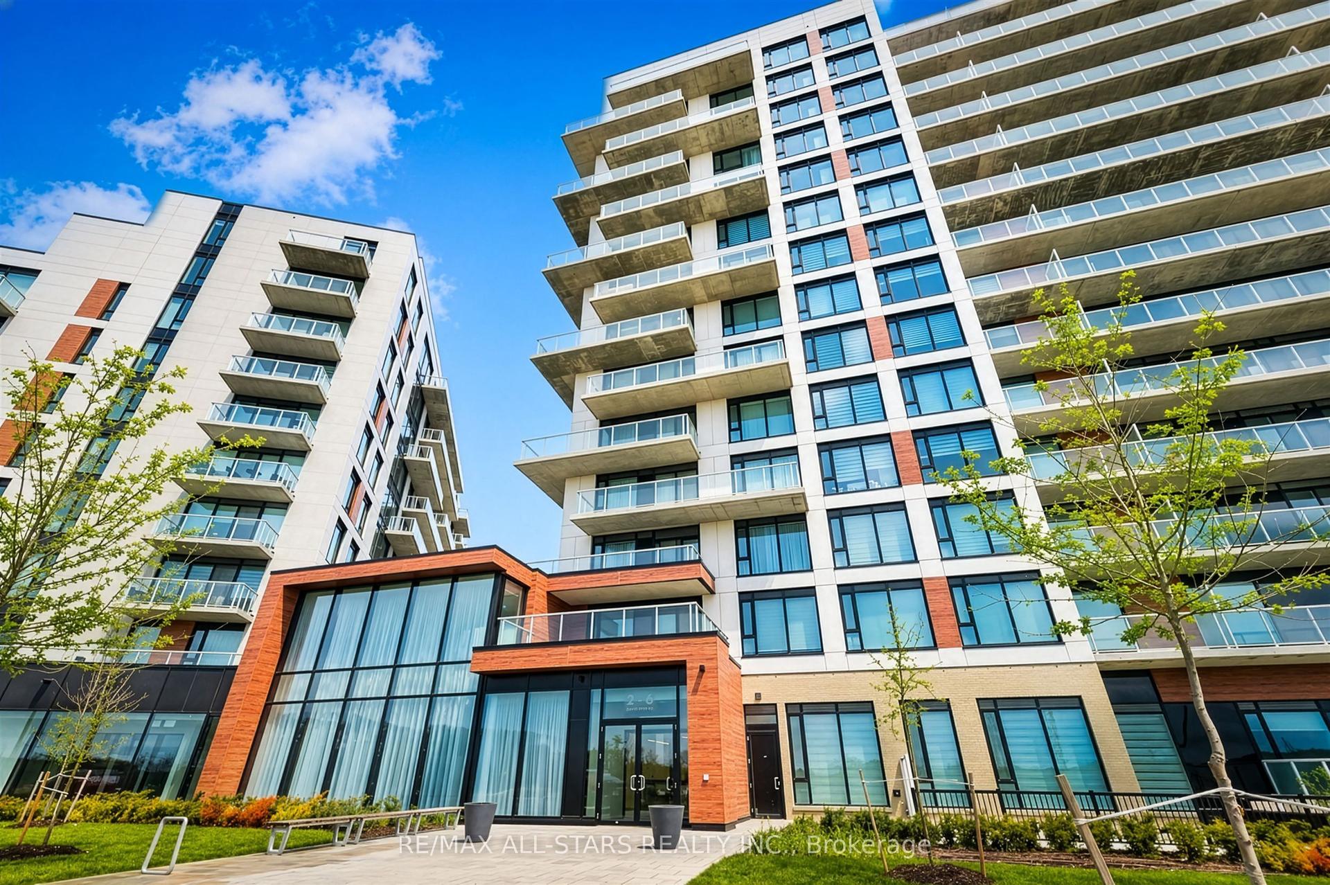 2 David Eyer Road 124 #124, Richmond Hill — Condo for sale, photo 1