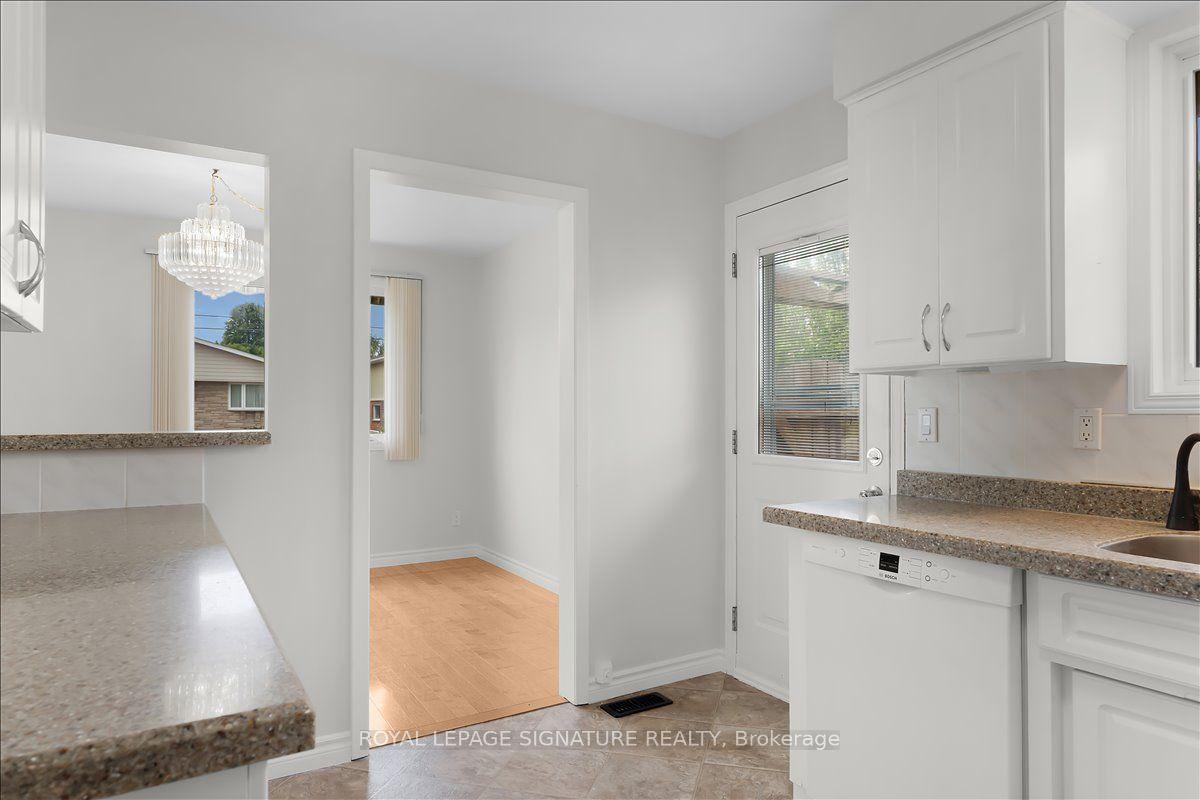 421 Franklin Street N — photo 10