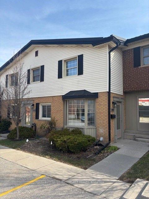 1183 Oxford Street W — photo 1