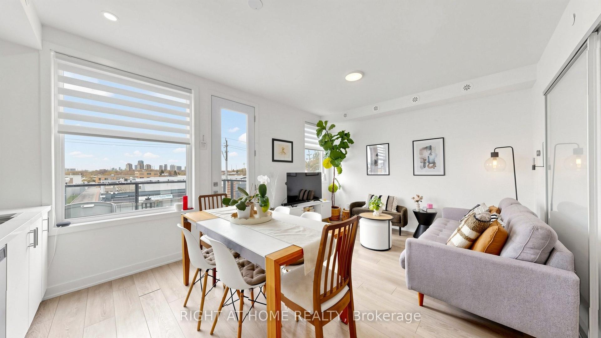 1459 O'Connor Drive TH 2 #TH 2, Toronto — Condo Town for lease, photo 1