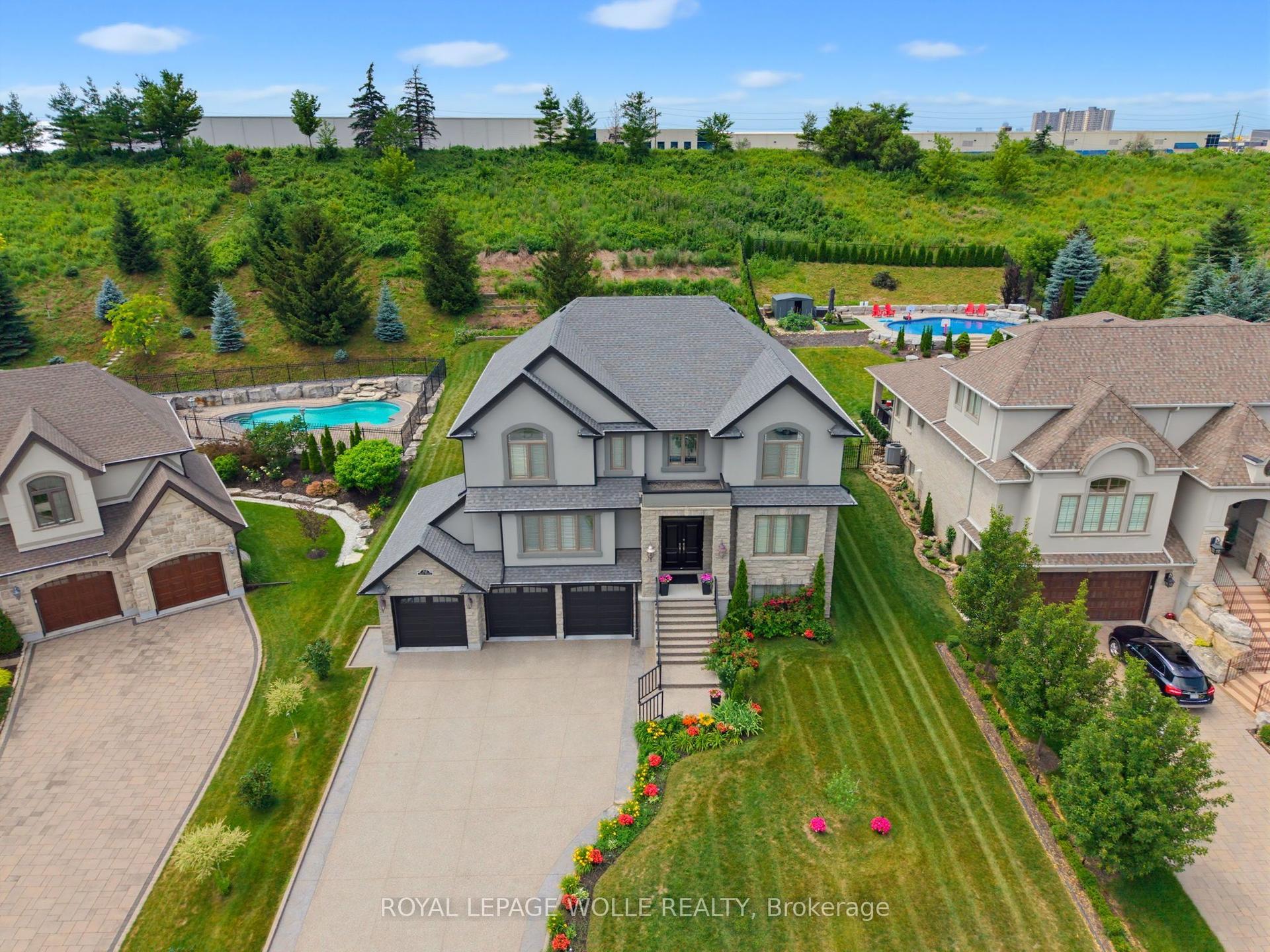 38 River Valley Drive, Kitchener — Detached for sale, photo 1