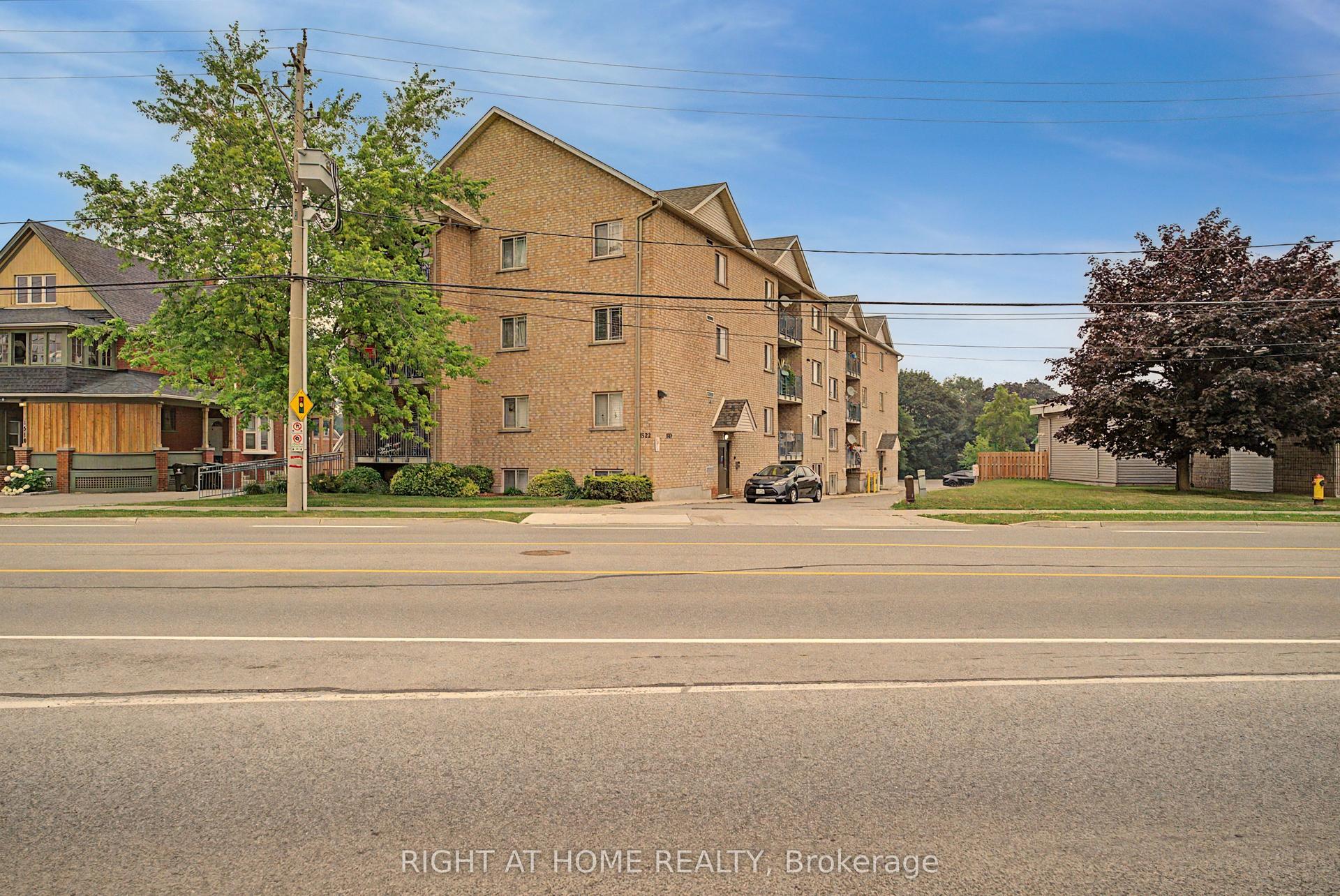 1522 King Street E 403 #403, Kitchener — Condo for sale, photo 1