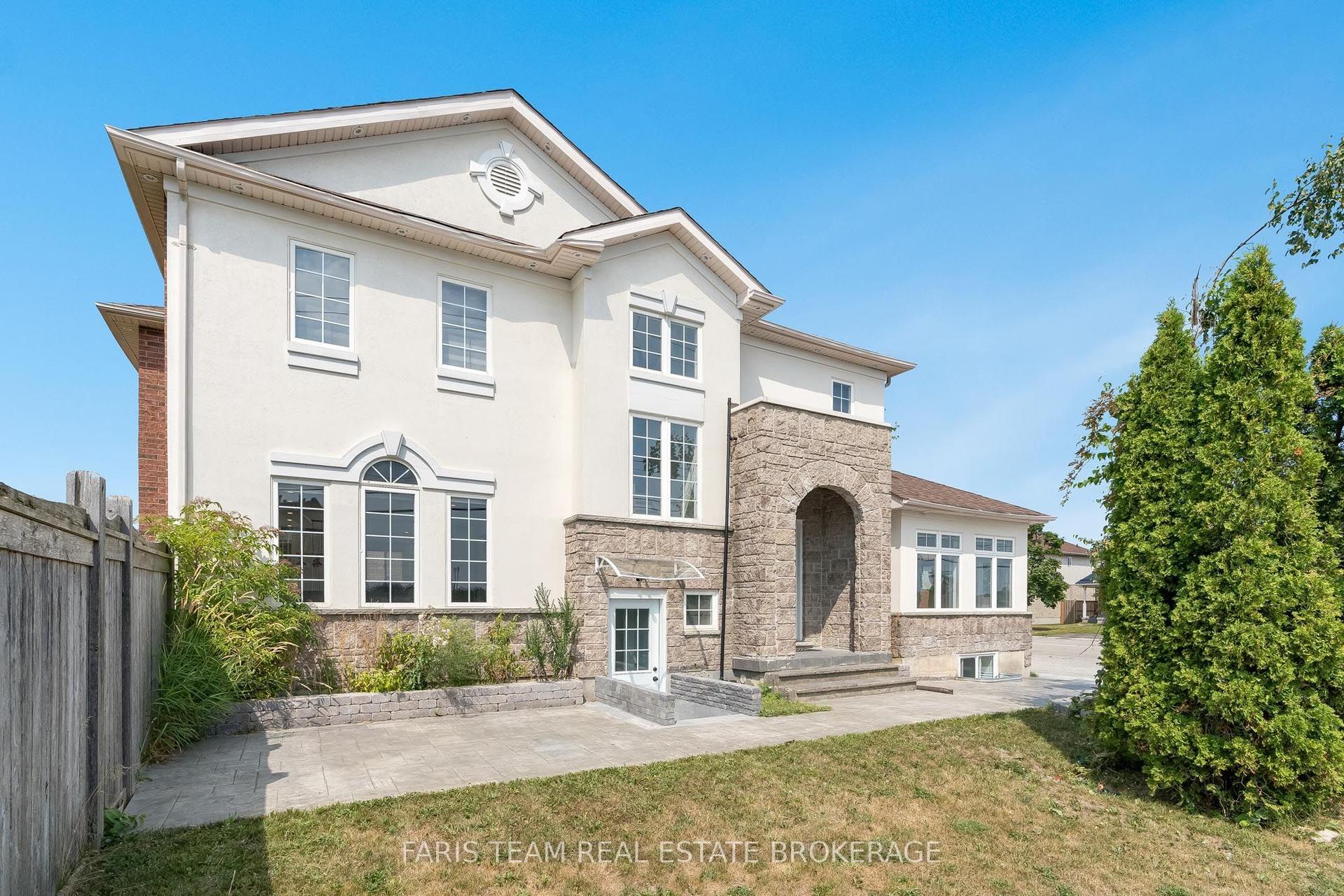 2 Vanessa Drive, Orillia — Detached for sale, photo 1