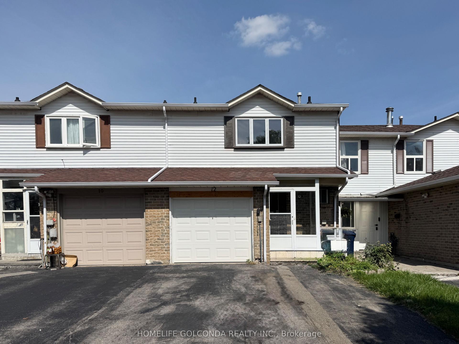 12 Grenbeck Drive, Toronto — Townhouse for lease, photo 1