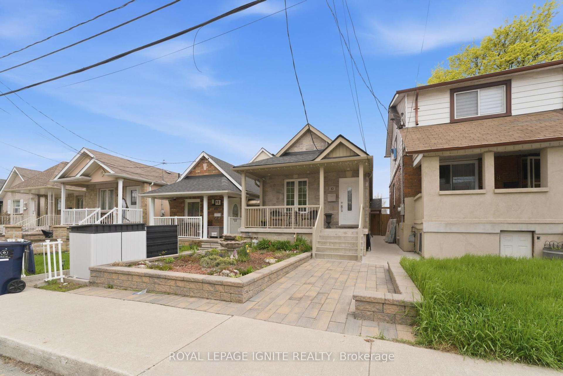 10 Cayuga Avenue — photo 1