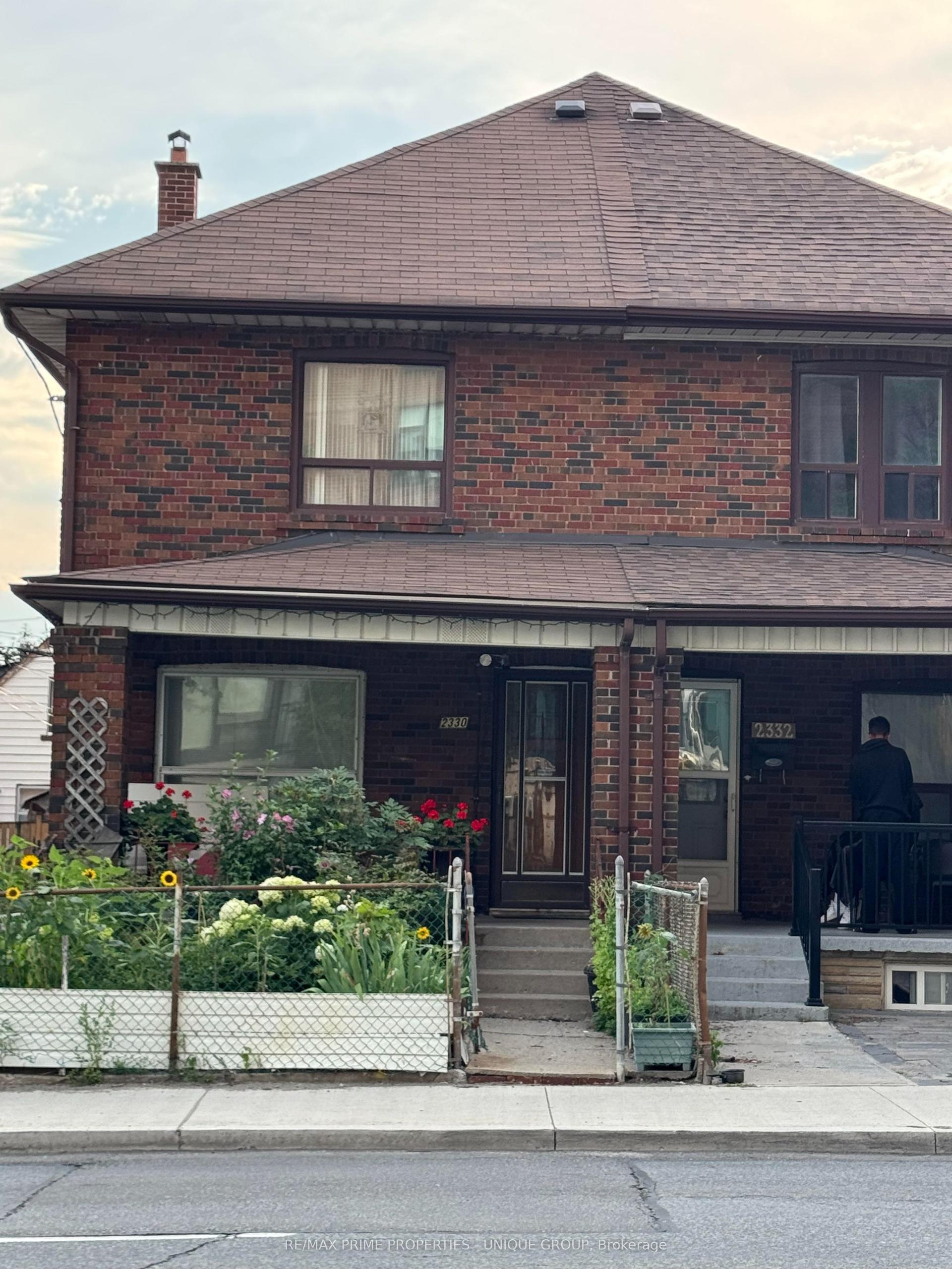 2330 Dufferin Street, Toronto — Semi-Detached for sale, photo 1