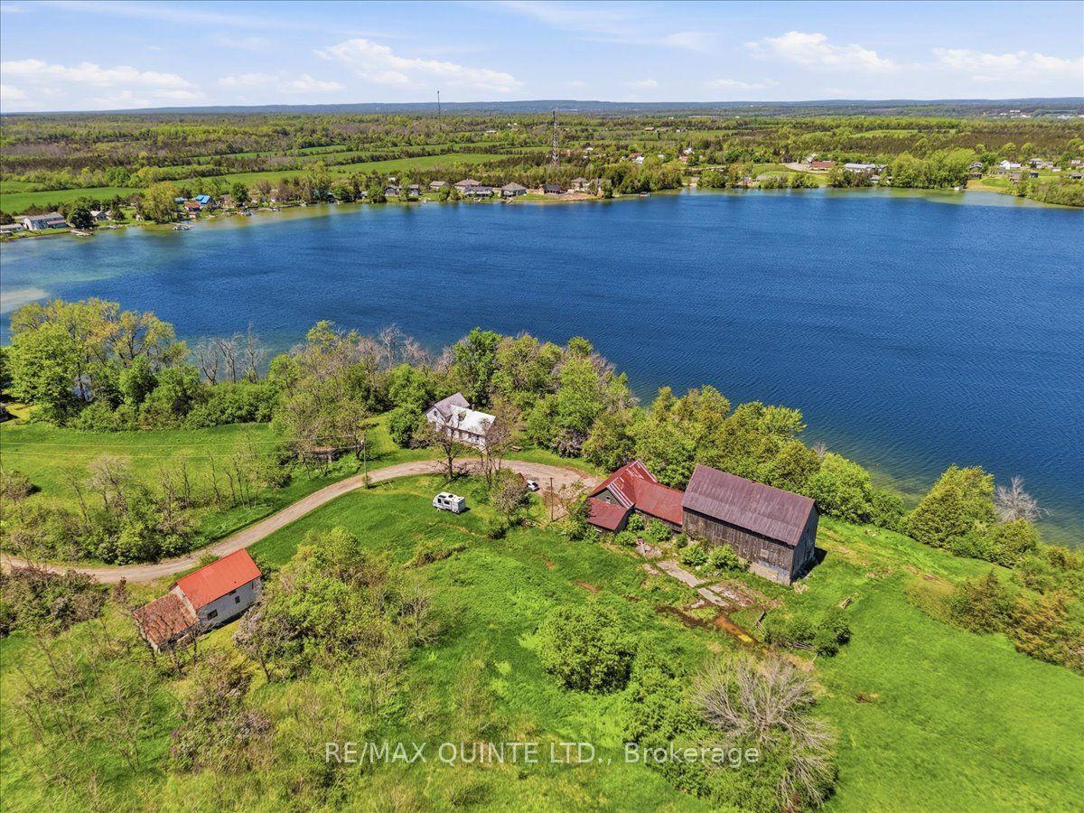 115 Gibson Road, Prince Edward County — Detached for sale, photo 1