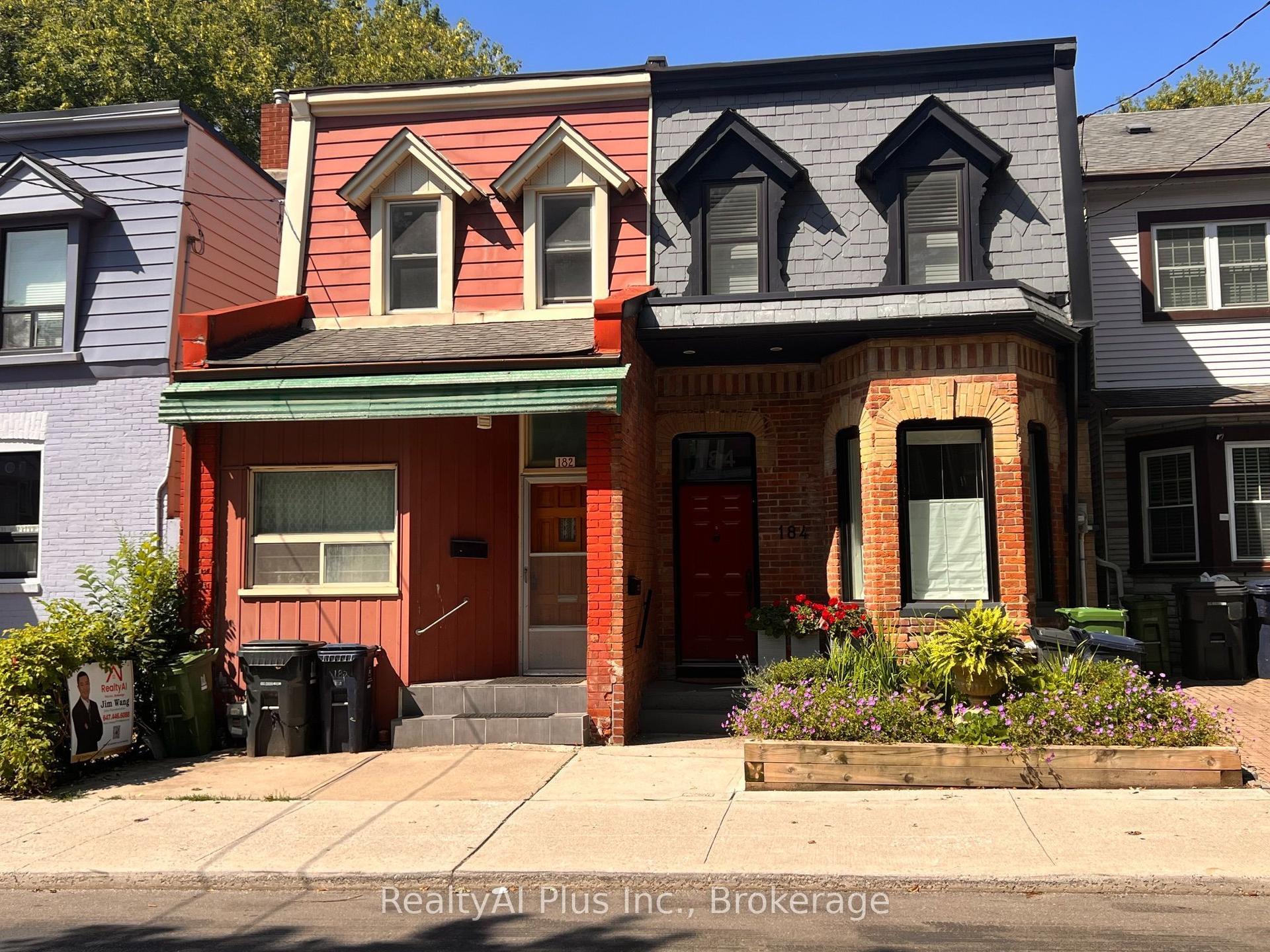182 Boulton Avenue, Toronto — Semi-Detached for lease, photo 1