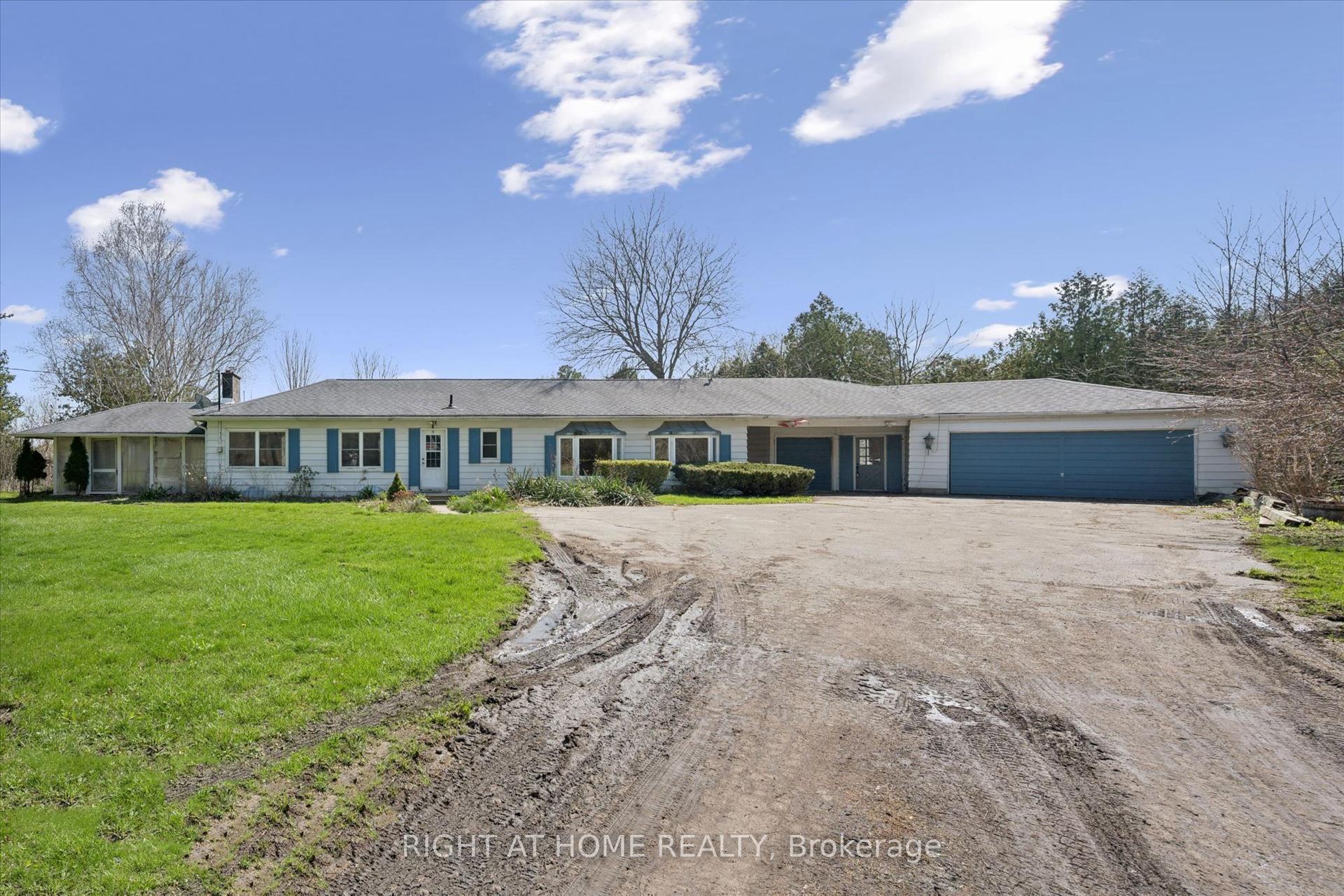 5156 Appleby Line — photo 1