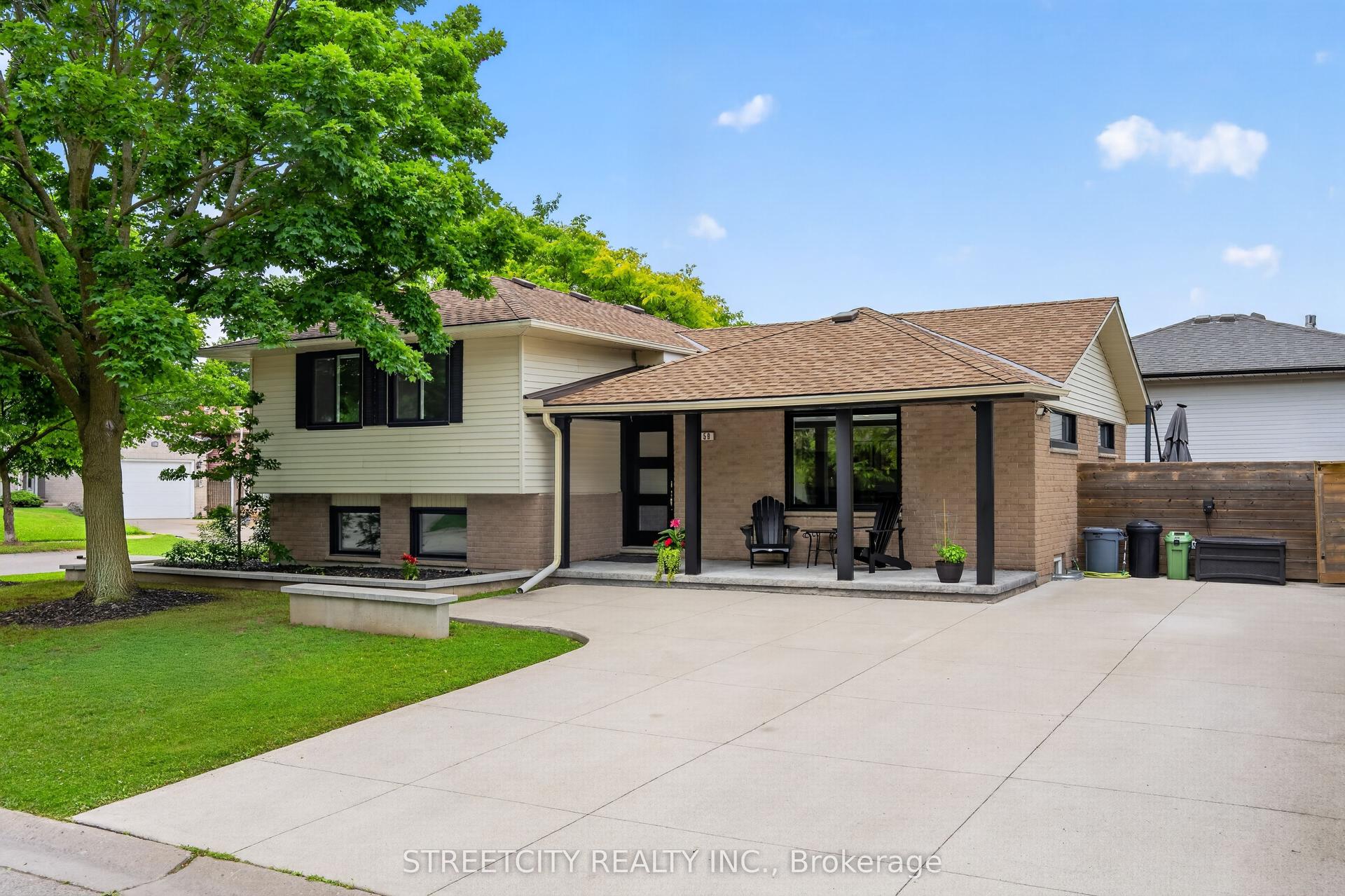 59 Blanchard Crescent — photo 1