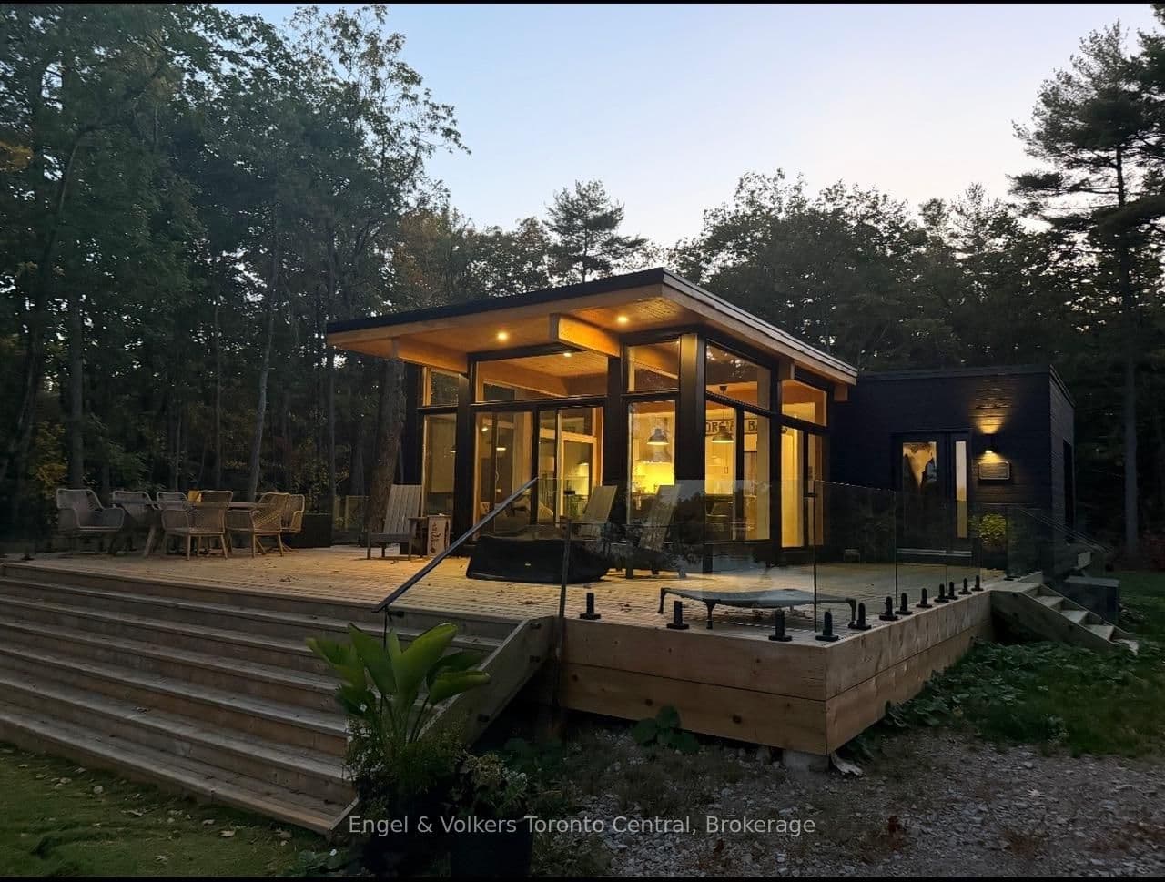 736 2190 Island — photo 1