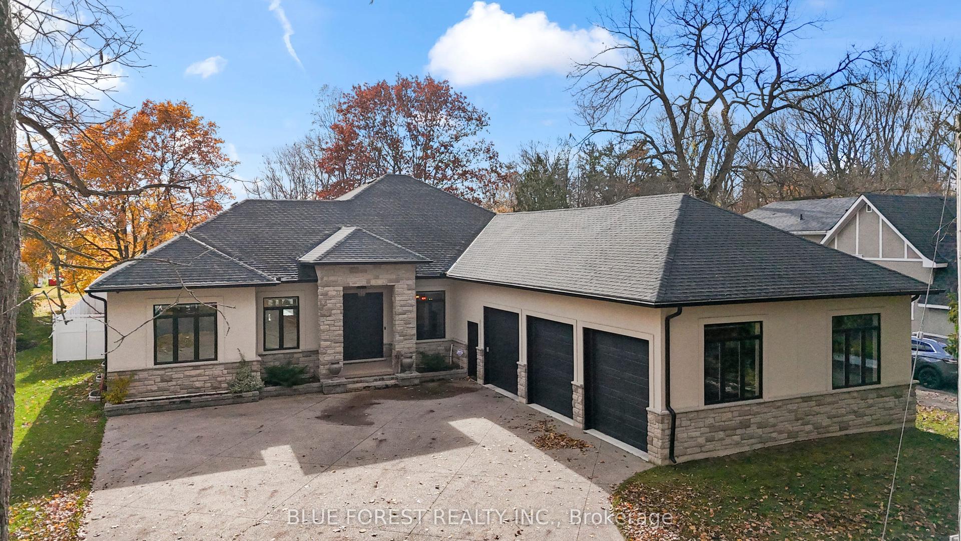 94 Harris Road — photo 1