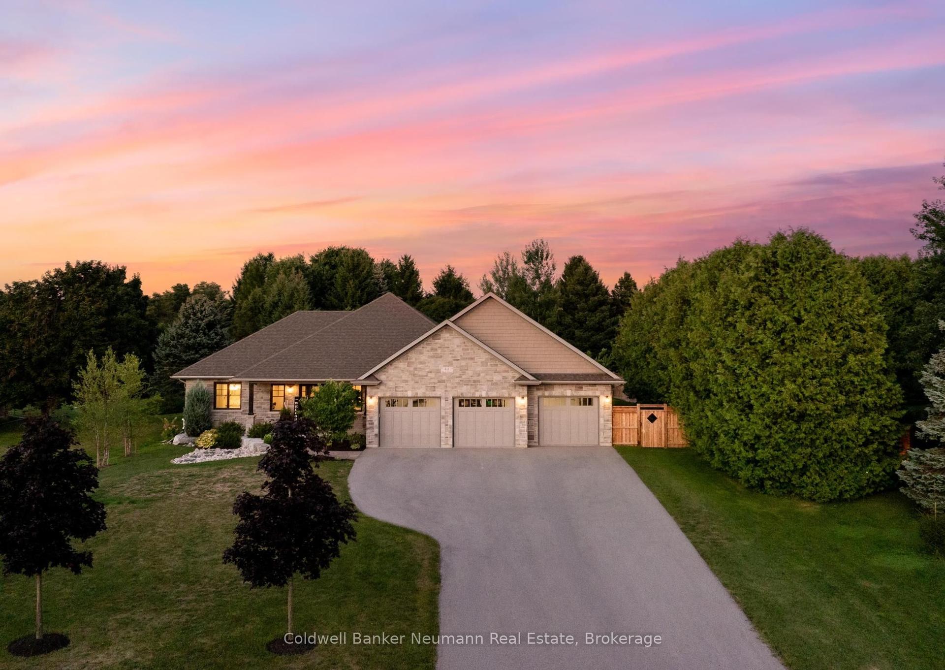 45 Amalia Crescent — photo 1