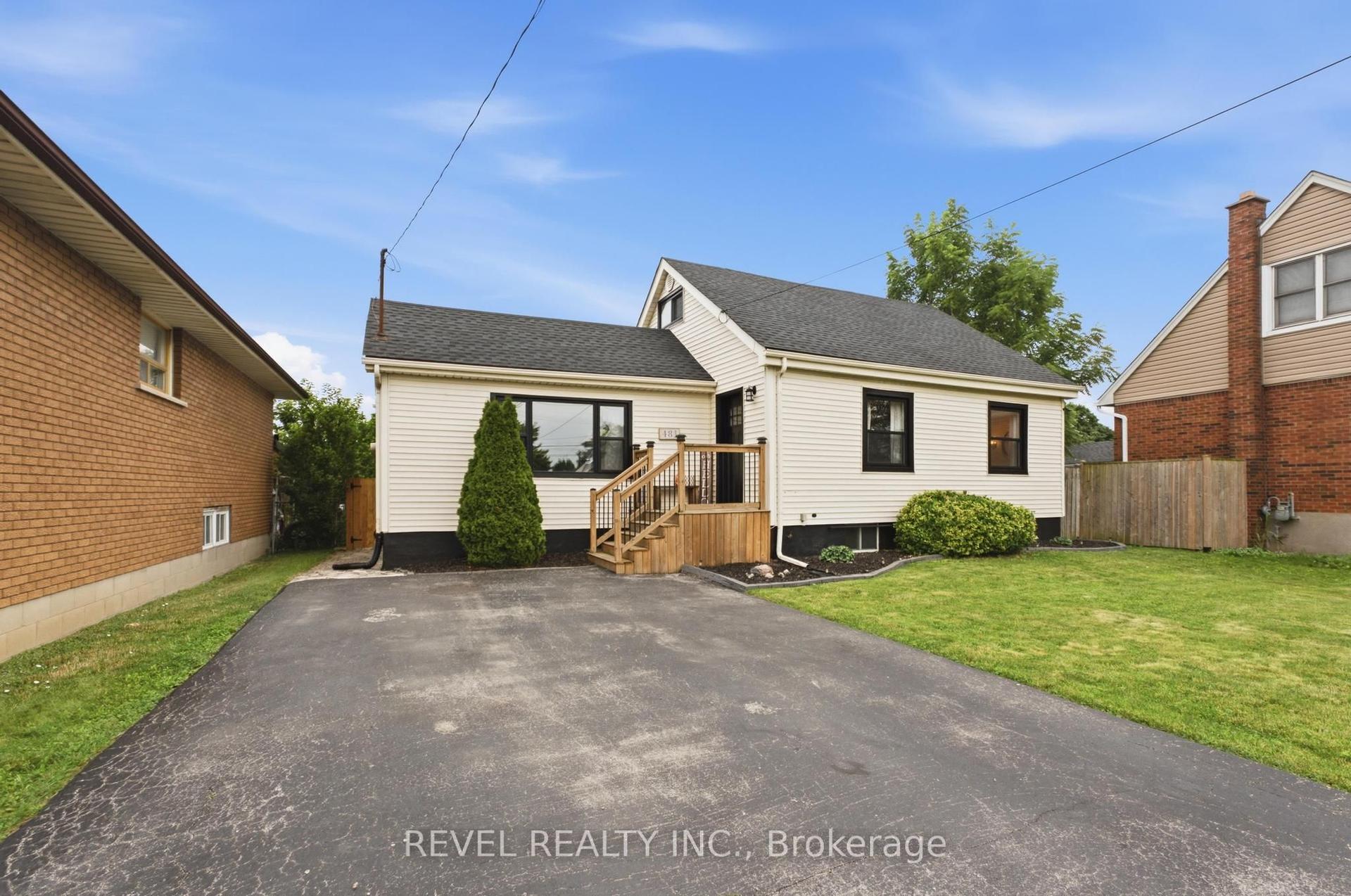 481 Upper Gage Avenue, Hamilton — Detached for sale, photo 1