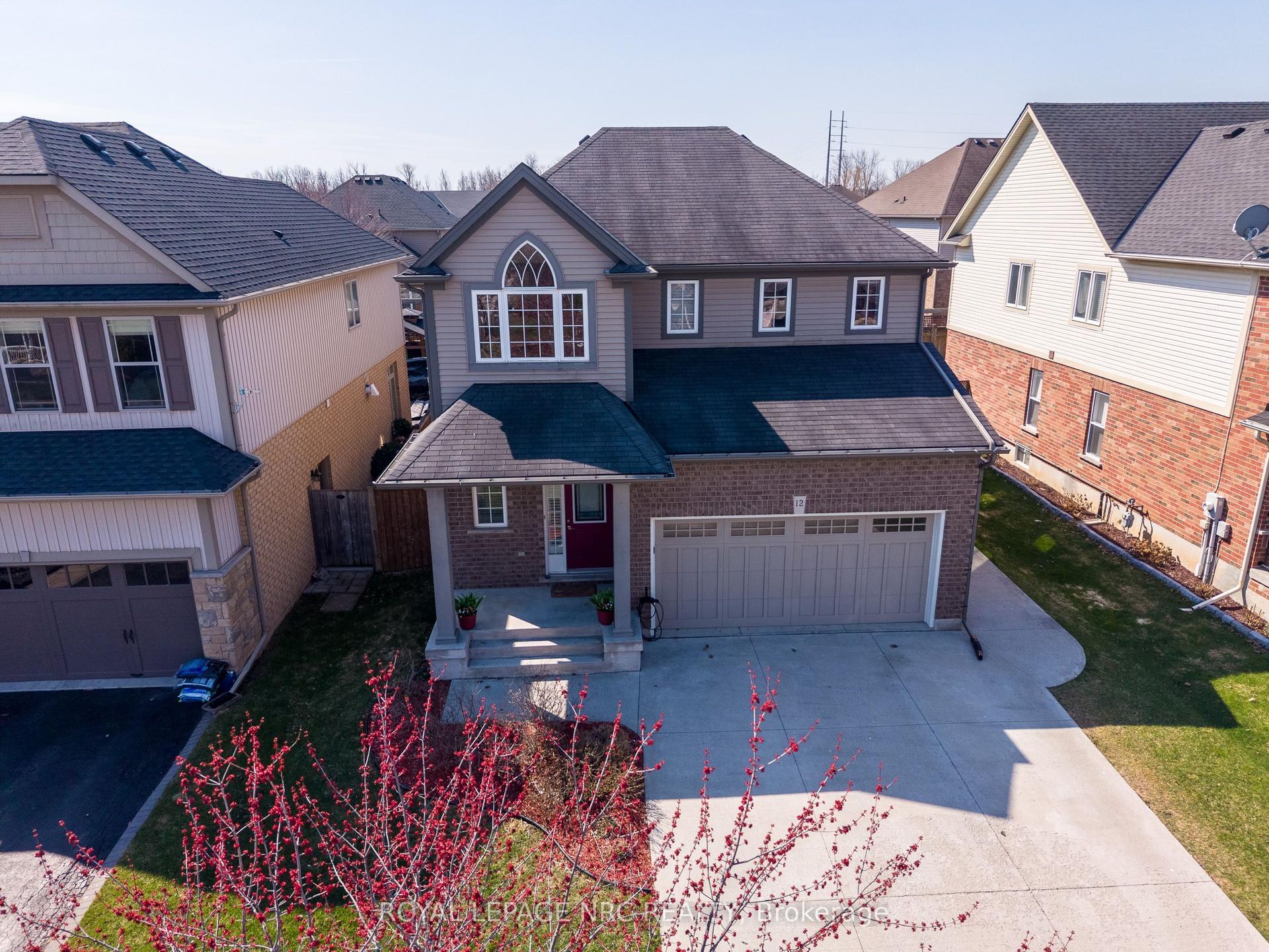 12 Wilfrid Laurier Crescent, St. Catharines — Detached for sale, photo 1
