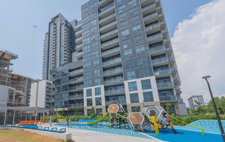 30 Meadowglen Place 519 #519, Toronto — Condo for sale, photo 1