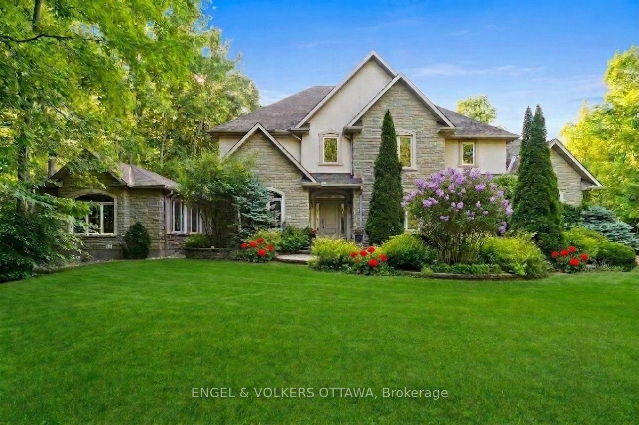 6005 Earlscourt Crescent — photo 1
