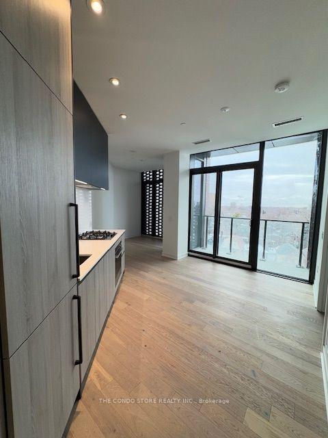 2625 Dundas Street W 809 #809 — photo 1