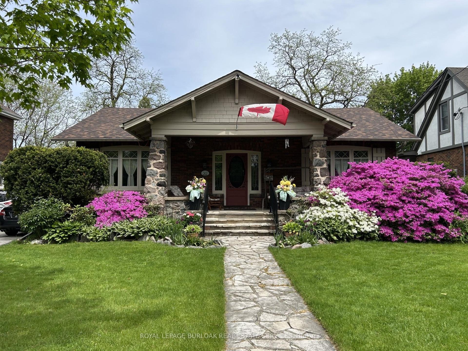 569 Locust Street, Burlington — Detached for sale, photo 1