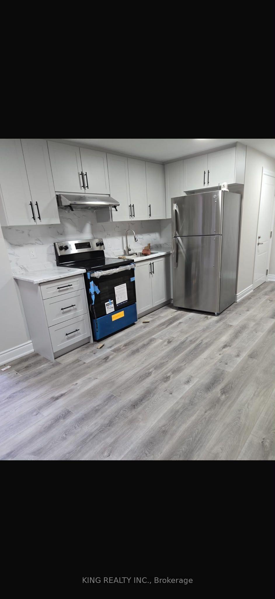 5353 Glen Erin Drive, Mississauga — Detached for lease, photo 1