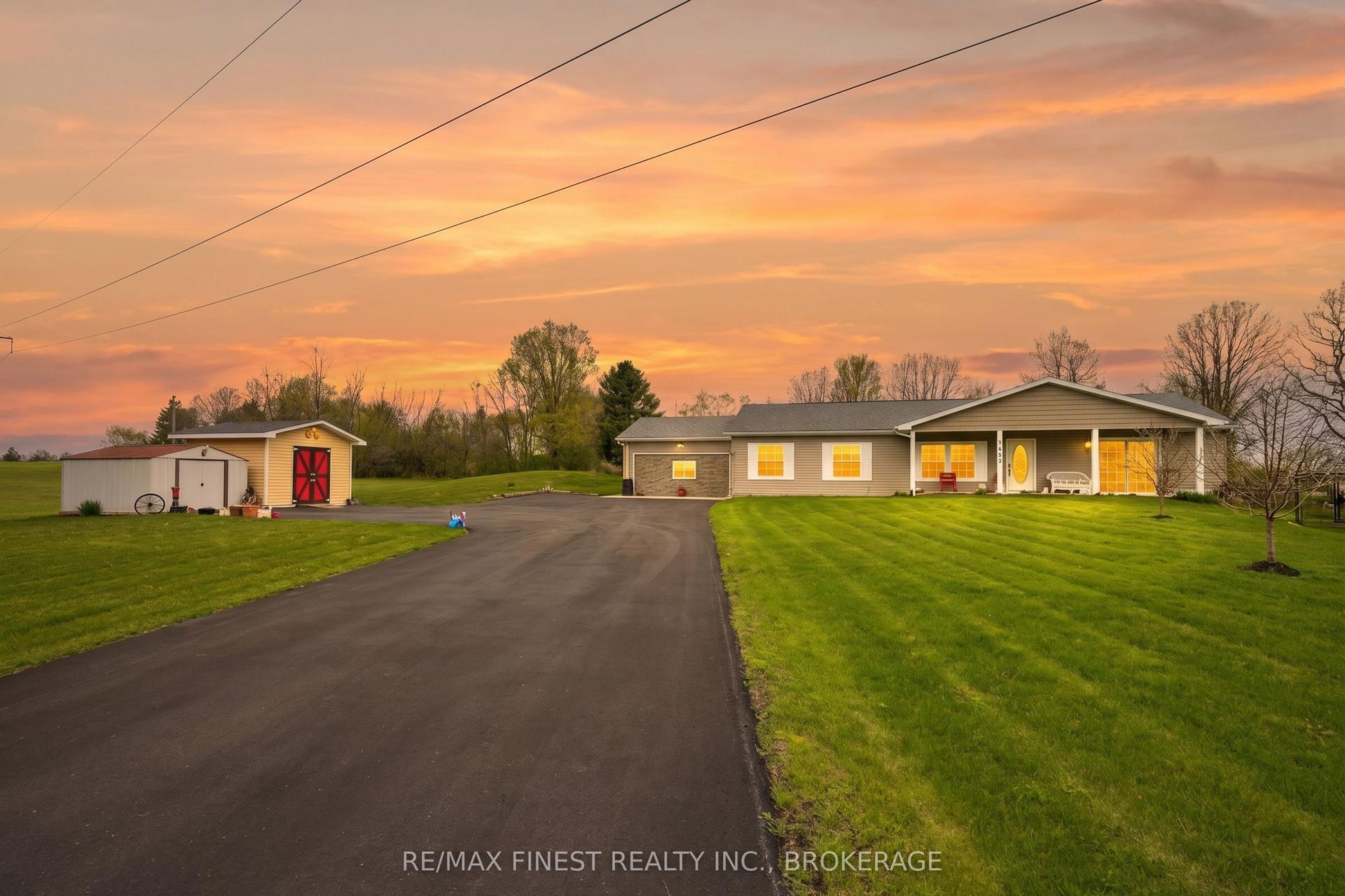 463 Drive In Road — photo 1