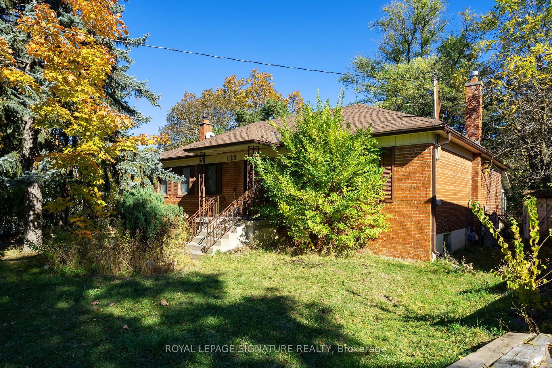 122 Earlton Road, Toronto — Detached for sale, photo 1